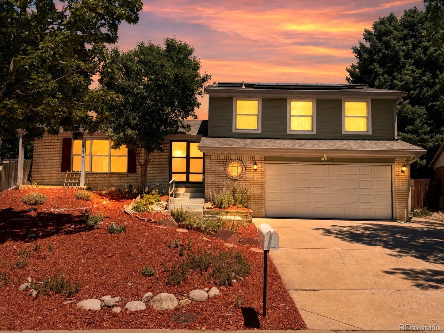Crestridge Aurora Home | MLS #: 21496362542 S Dawson Way, Aurora Beds: 3 Baths: 3 Price: $475,000