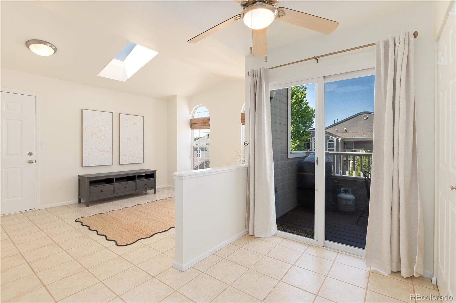 Point Denver Condo / Townhome | MLS #: 85549625712 W Asbury Place B202, Denver Beds: 2 Baths: 2 Price: $265,000