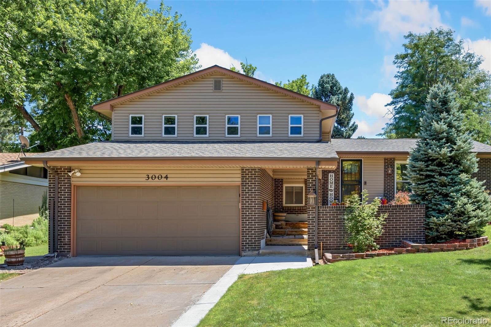 Hampden Heights Denver Home | MLS #: 44085203004 S Xeric Court, Denver Beds: 3 Baths: 3 Price: $635,000