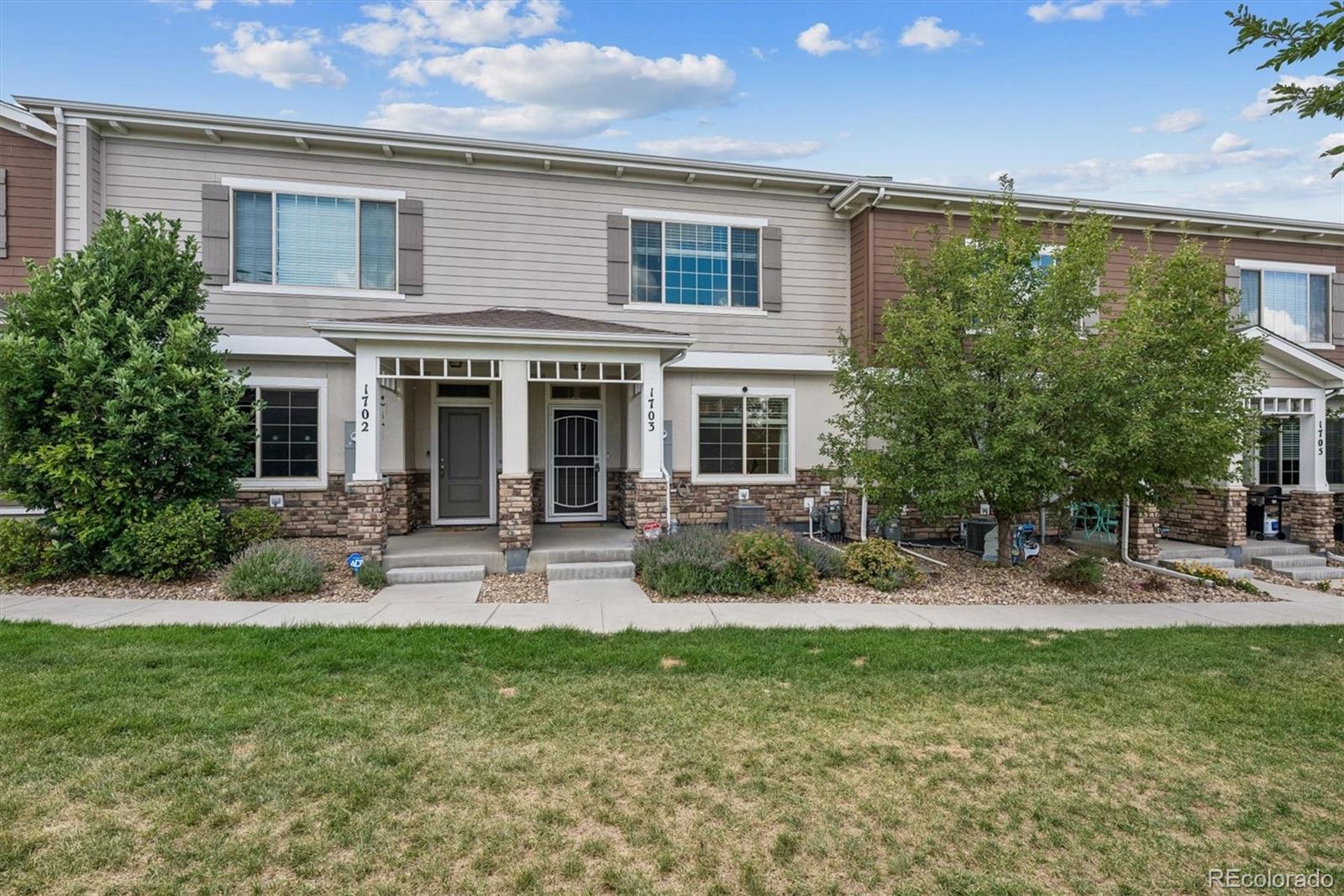  Denver Condo / Townhome | MLS #: 9314633857 E 98th Avenue 1703, Denver Beds: 3 Baths: 3 Price: $415,000