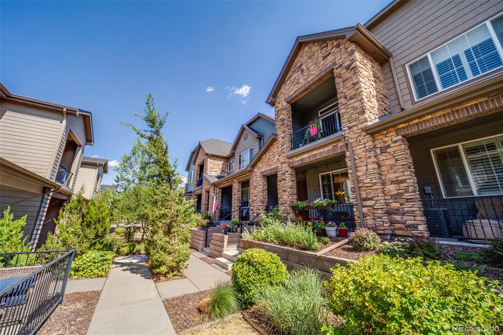 570 E Dry Creek Place, littleton&nbsp; House Search MLS Picture