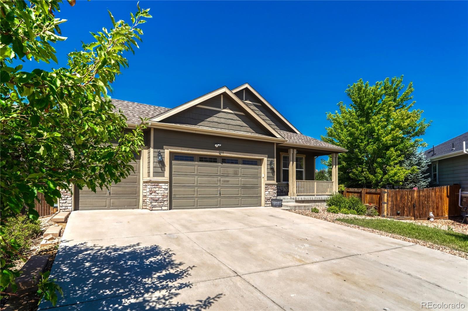 aurora&nbsp; House Search Picture