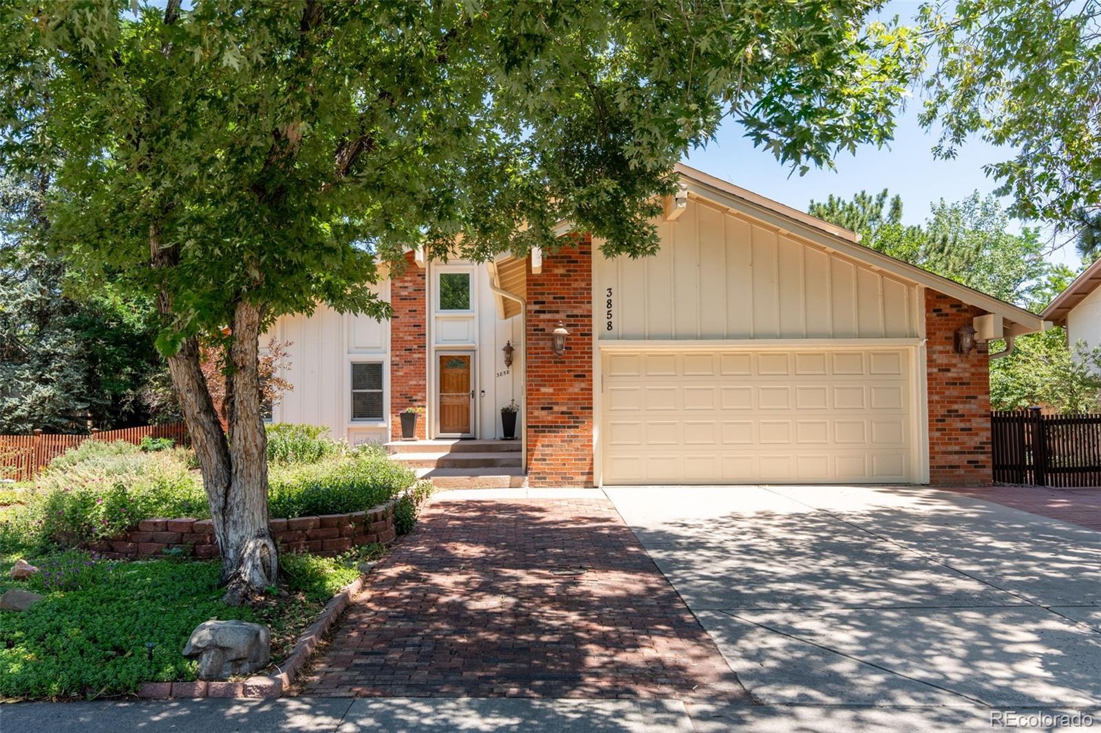 aurora&nbsp; House Search Picture