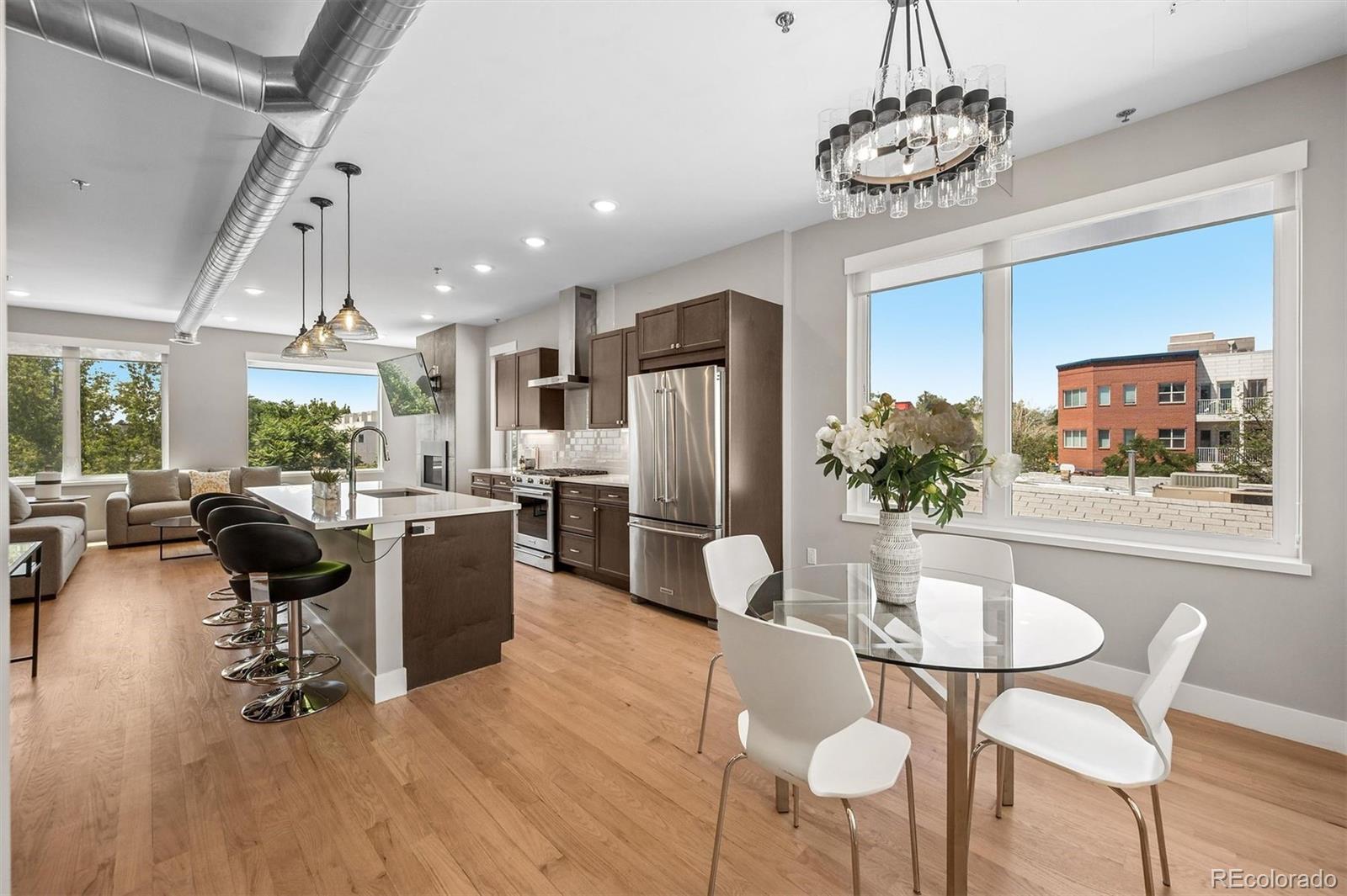 Jefferson Park Denver Condo / Townhome | MLS #: 36699272827 W 25th Avenue 204, Denver Beds: 2 Baths: 3 Price: $689,000