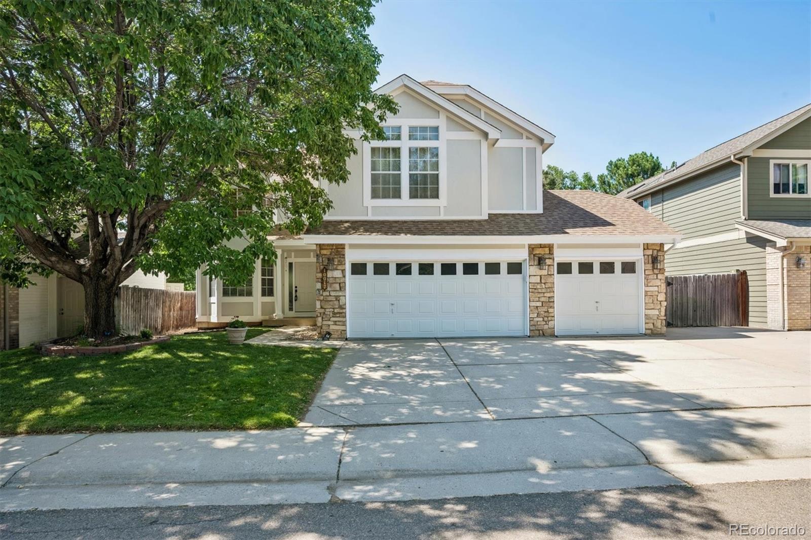Executive Homes At Roxborough Littleton Home | MLS #: 901971310017  Westside Circle, Littleton Beds: 5 Baths: 4 Price: $705,000