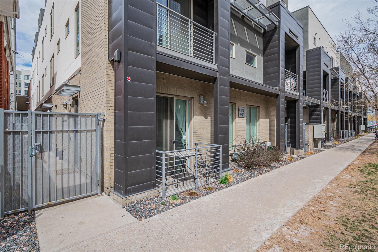 Golden Triangle Denver Condo / Townhome | MLS #: 80274081323  Elati Street 6, Denver Beds: 3 Baths: 4 Price: $675,000