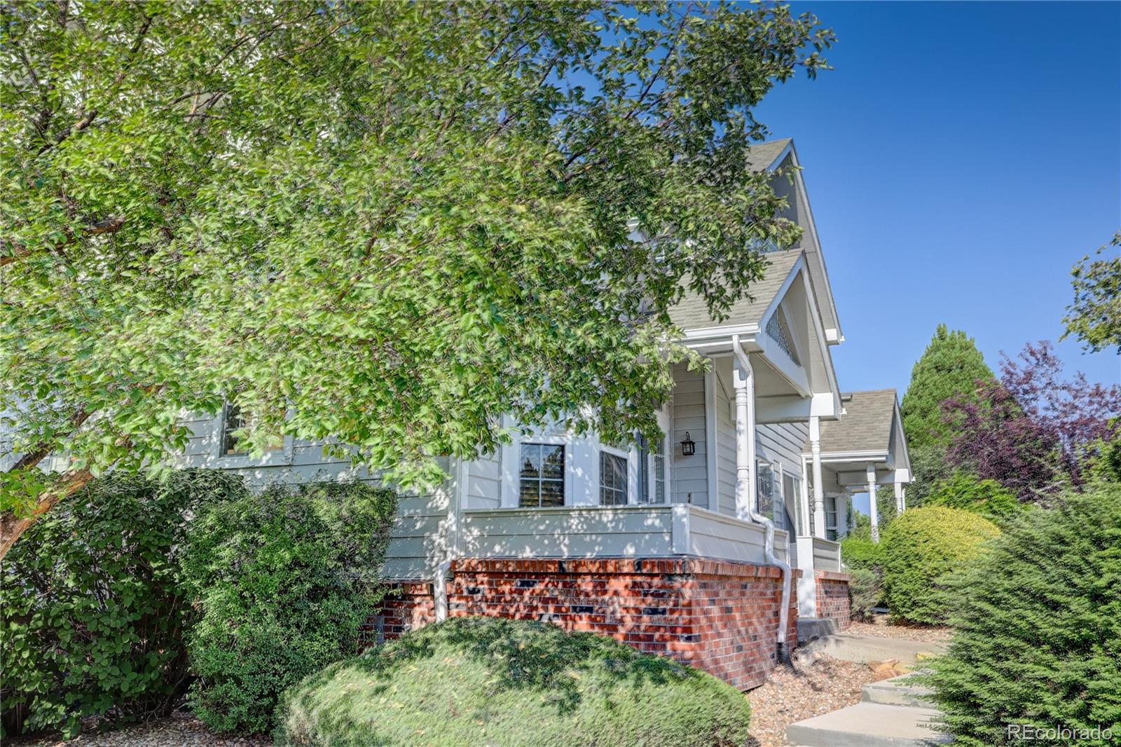 Meadow Hills Aurora Condo / Townhome | MLS #: 57040264013 S Carson Street B, Aurora Beds: 4 Baths: 2 Price: $440,000