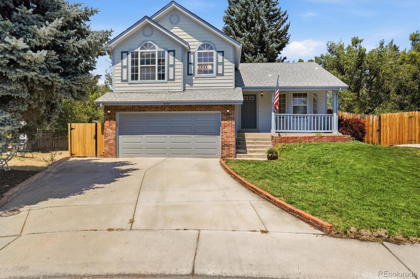 Sanderson Creek Lakewood Home | MLS #: 70434046757 W Mexico Place, Lakewood Beds: 3 Baths: 2 Price: $560,000