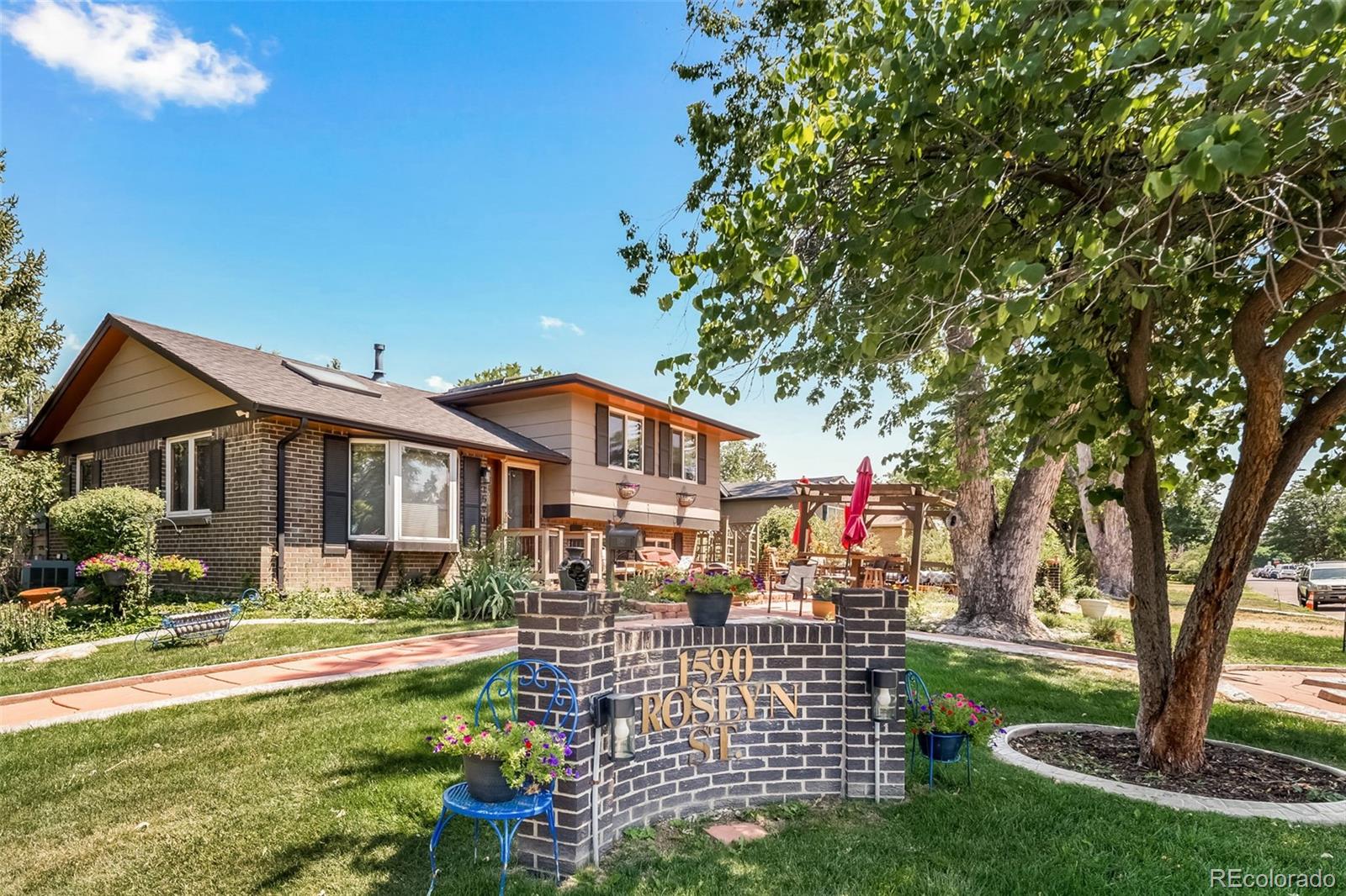 1590  Roslyn Street, denver&nbsp; House Search MLS Picture