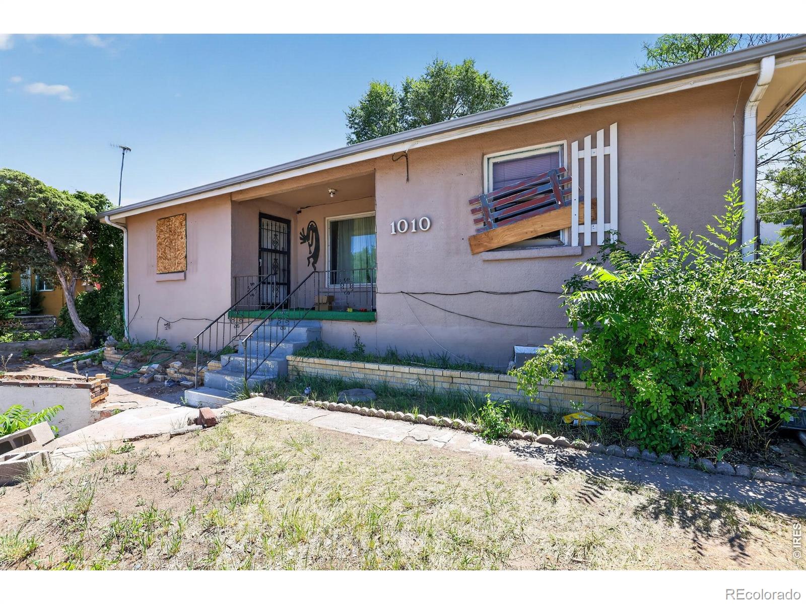 pueblo&nbsp; House Search Picture