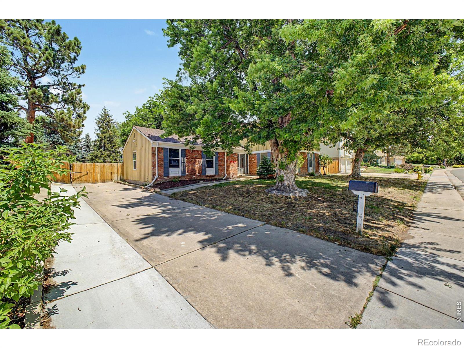 11467 E Amherst Circle, aurora&nbsp; House Search MLS Picture