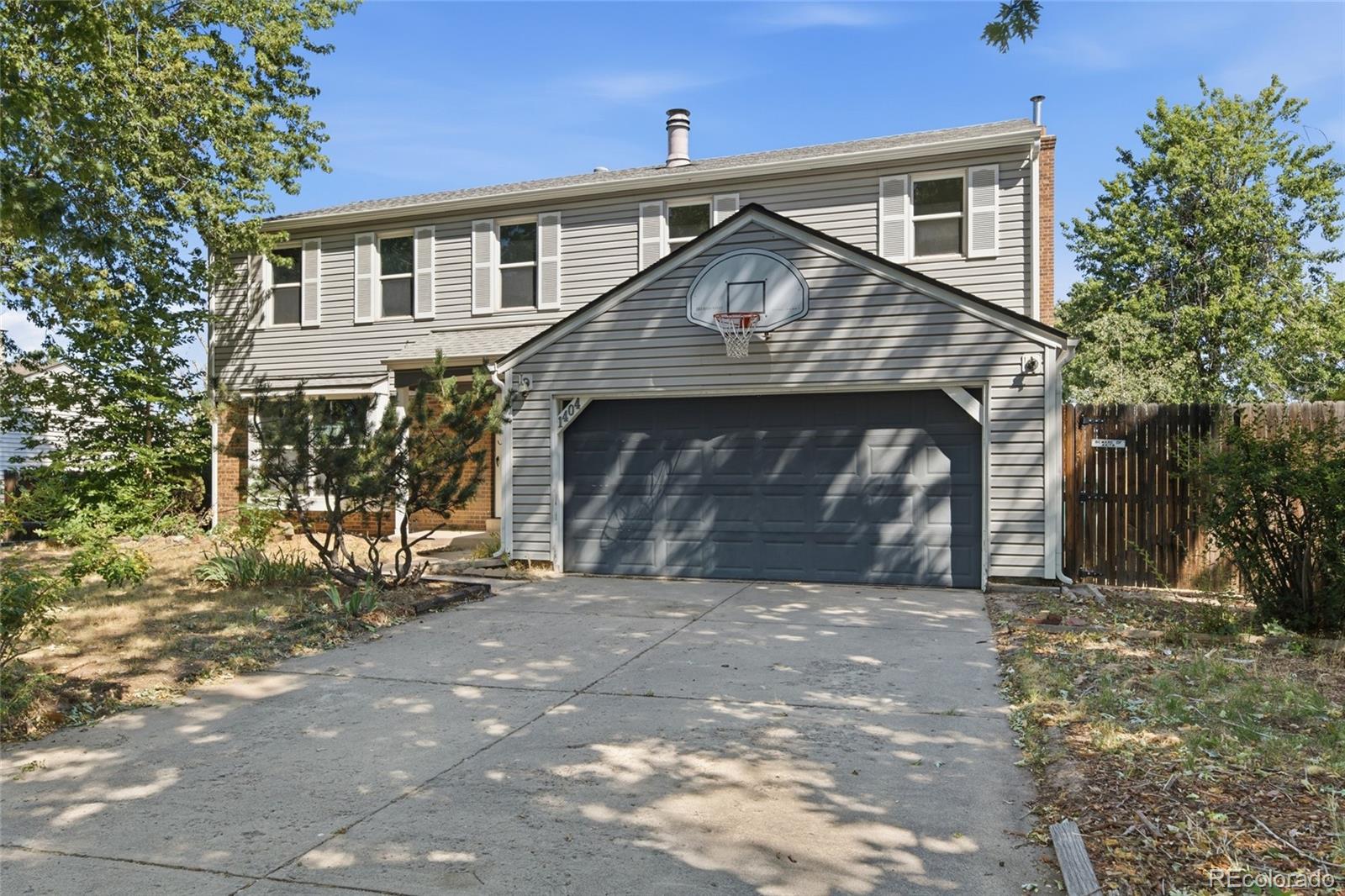  Aurora Home | MLS #: 53176991404 S Vaughn Circle, Aurora Beds: 4 Baths: 4 Price: $370,000