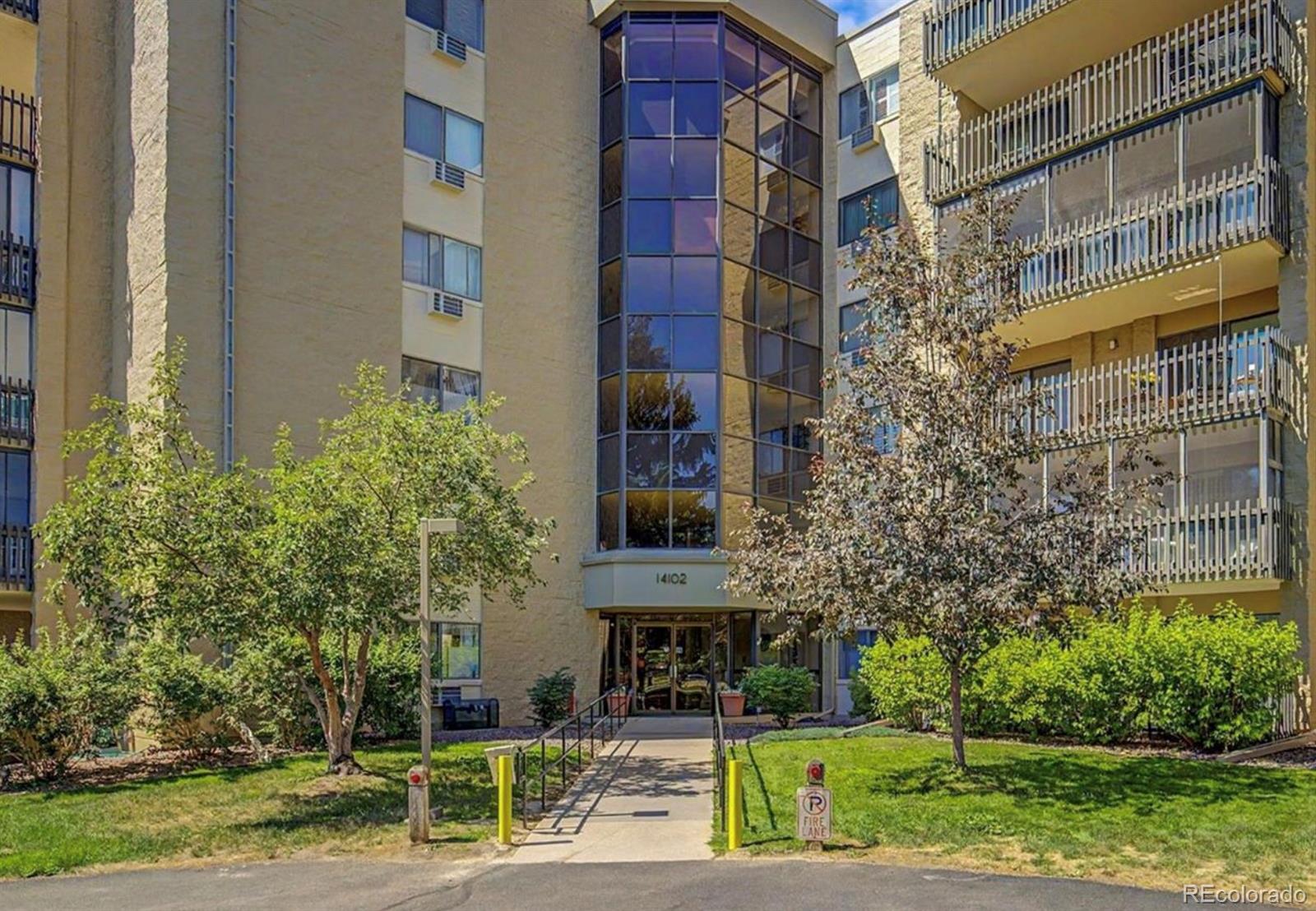  Aurora Condo / Townhome | MLS #: 197409914102 E Linvale Place 606, Aurora Beds: 2 Baths: 2 Price: $295,500