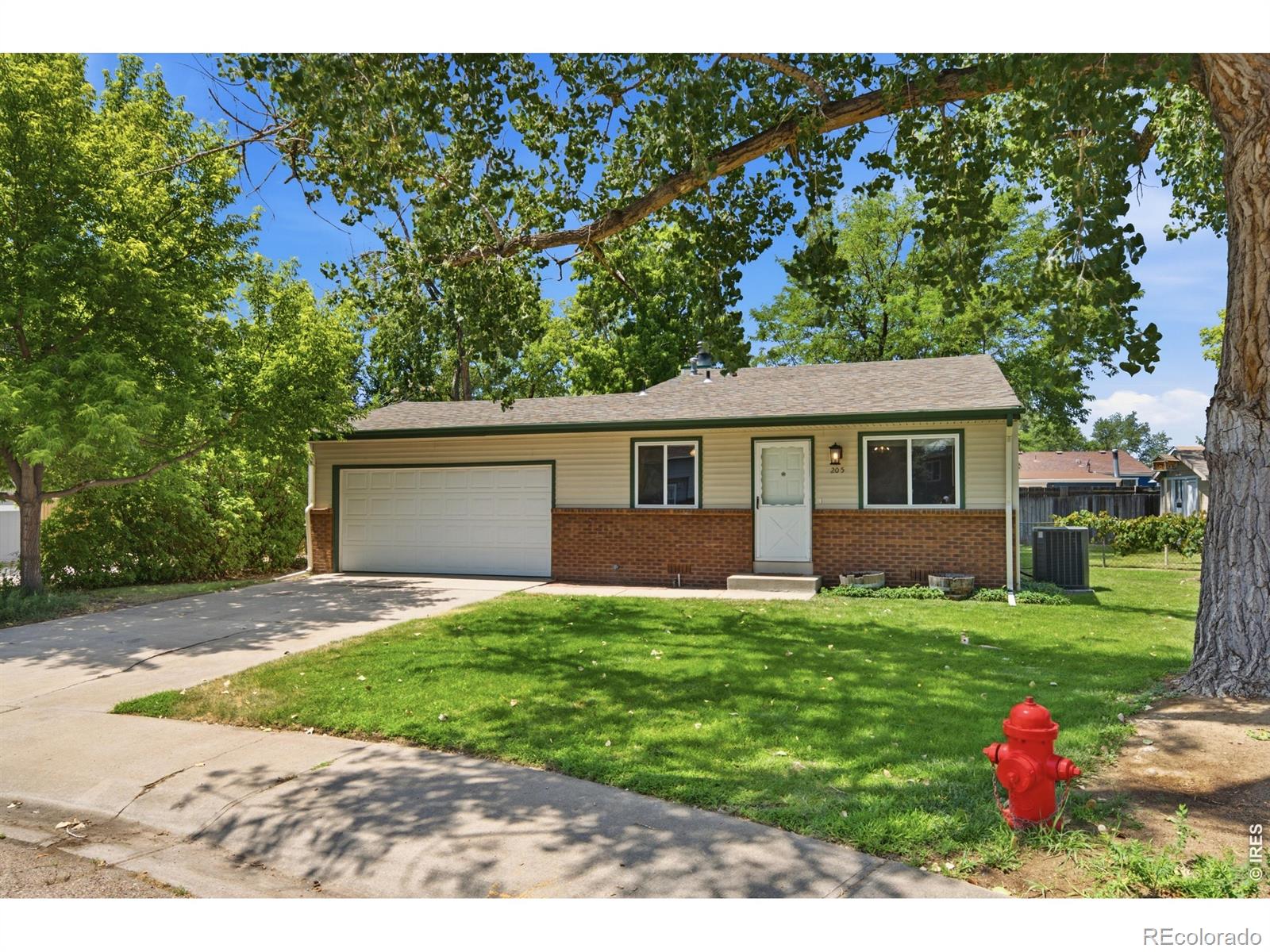 205  21st Ave Ct, greeley&nbsp; House Search MLS Picture