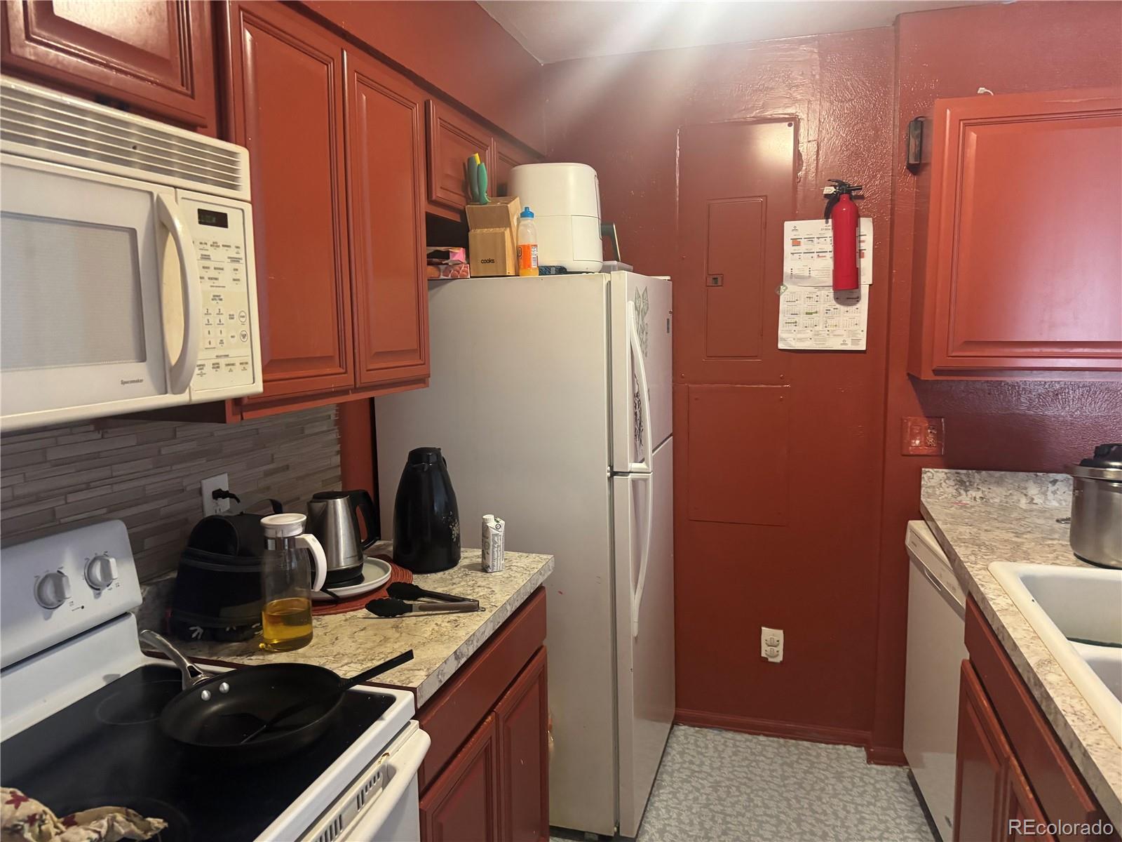  Aurora Condo / Townhome | MLS #: 592011914852 E Kentucky Drive 917, Aurora Beds: 2 Baths: 1 Price: $179,000