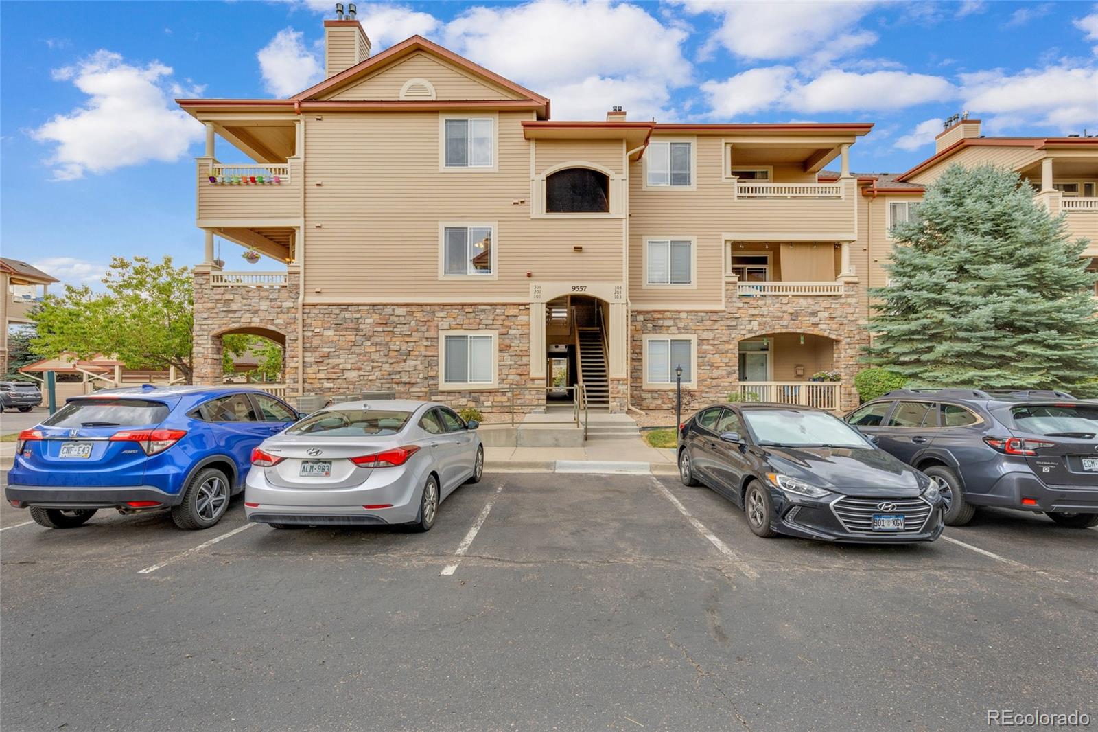 9557 W San Juan Circle, littleton&nbsp; House Search MLS Picture