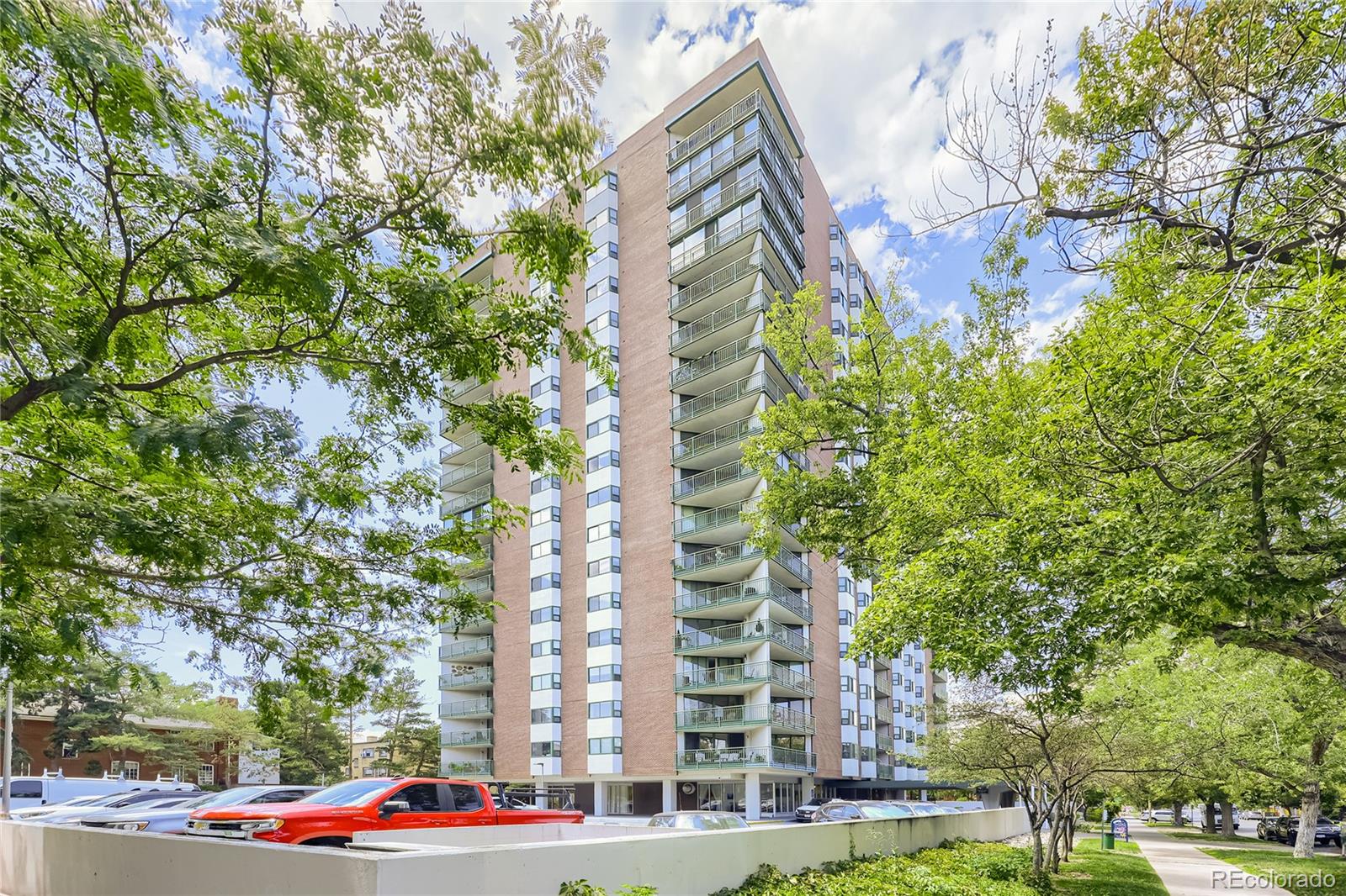 Capitol Denver Condo / Townhome | MLS #: 8321843550 E 12th Avenue 506, Denver Beds: 1 Baths: 1 Price: $339,990