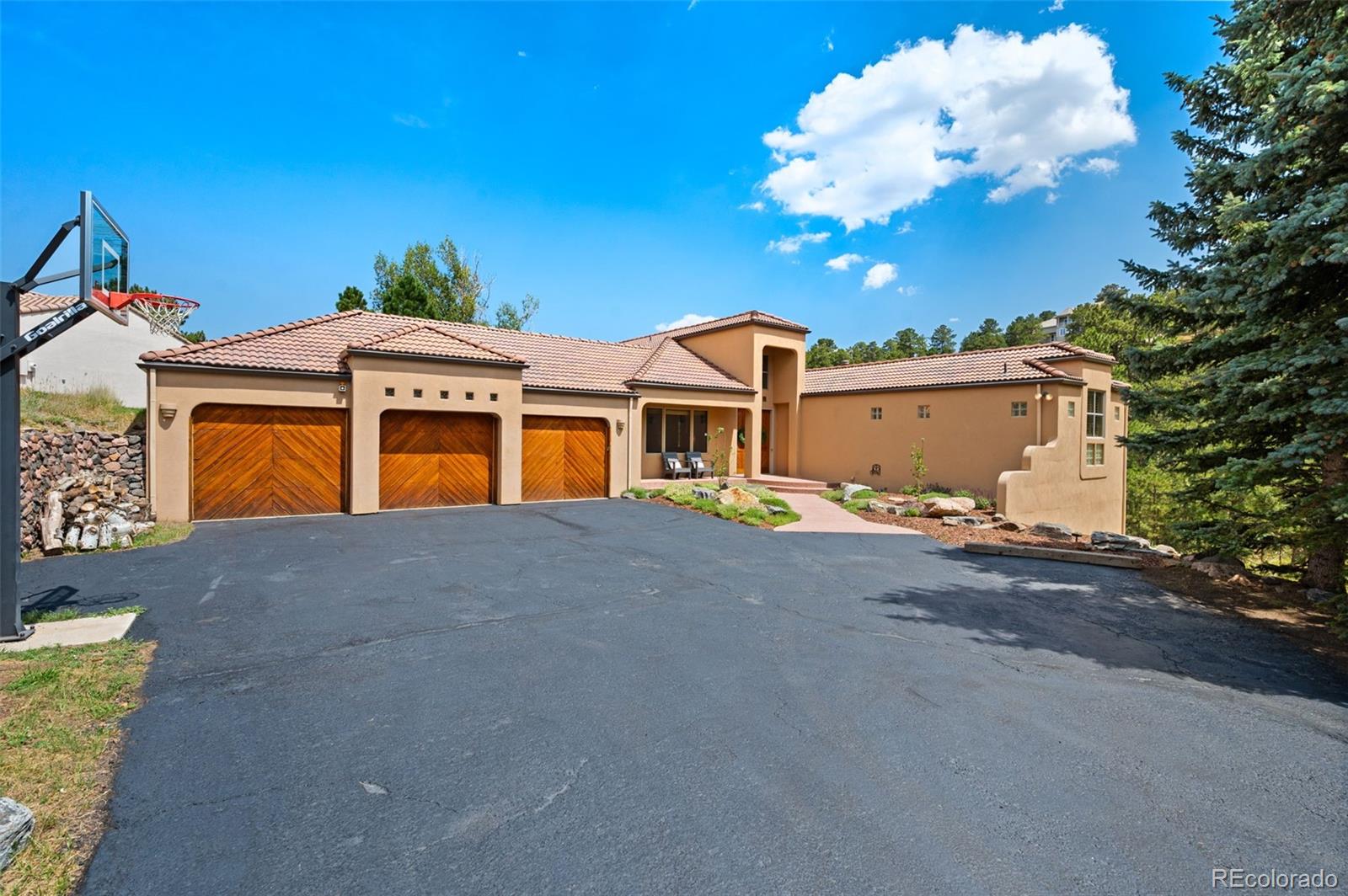 golden&nbsp; House Search Picture