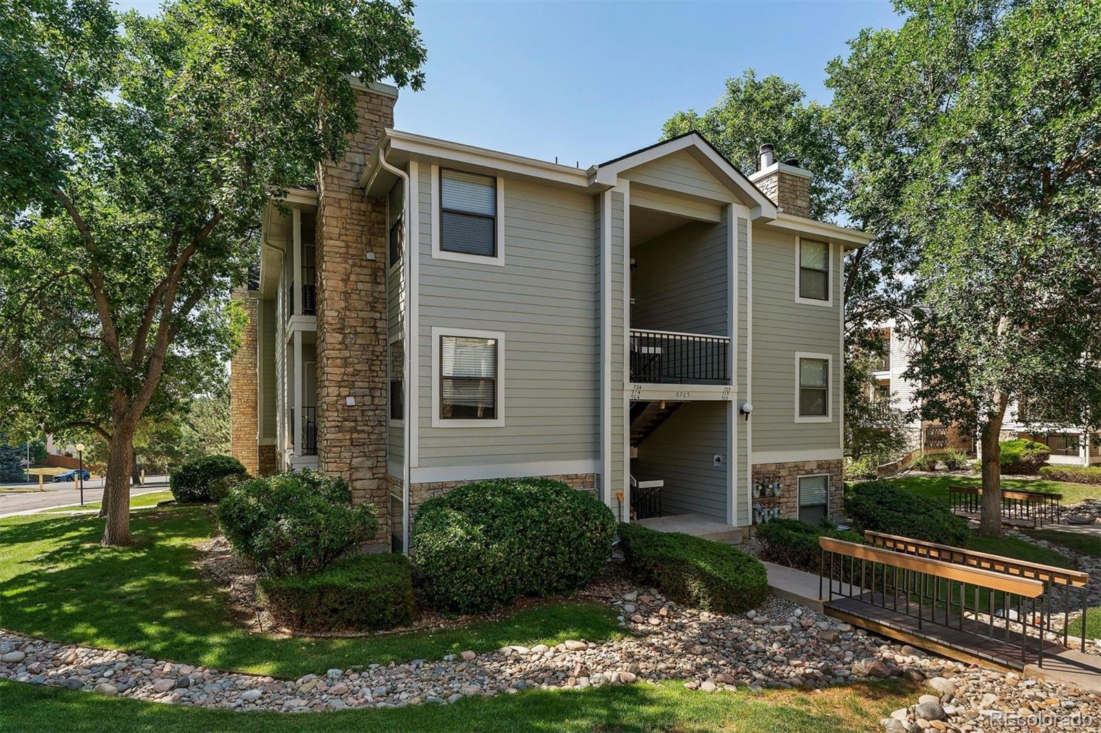  Littleton Condo / Townhome | MLS #: 61610926765 S Field Street 7-724, Littleton Beds: 2 Baths: 2 Price: $330,000
