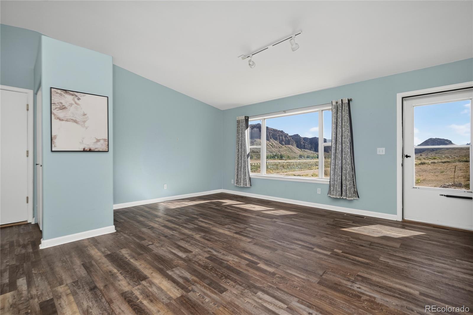 hot sulphur springs&nbsp; House Search Picture