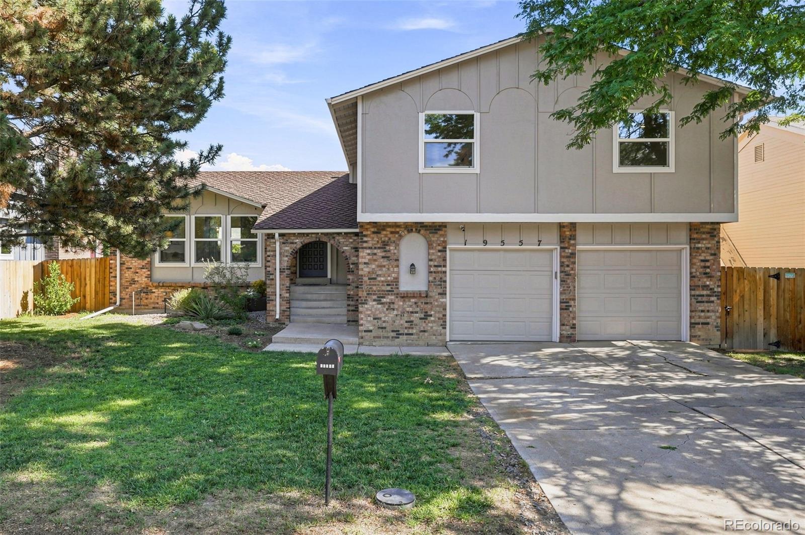 Seven Hills Aurora Home | MLS #: 606876219557 E Floyd Avenue, Aurora Beds: 3 Baths: 3 Price: $500,000
