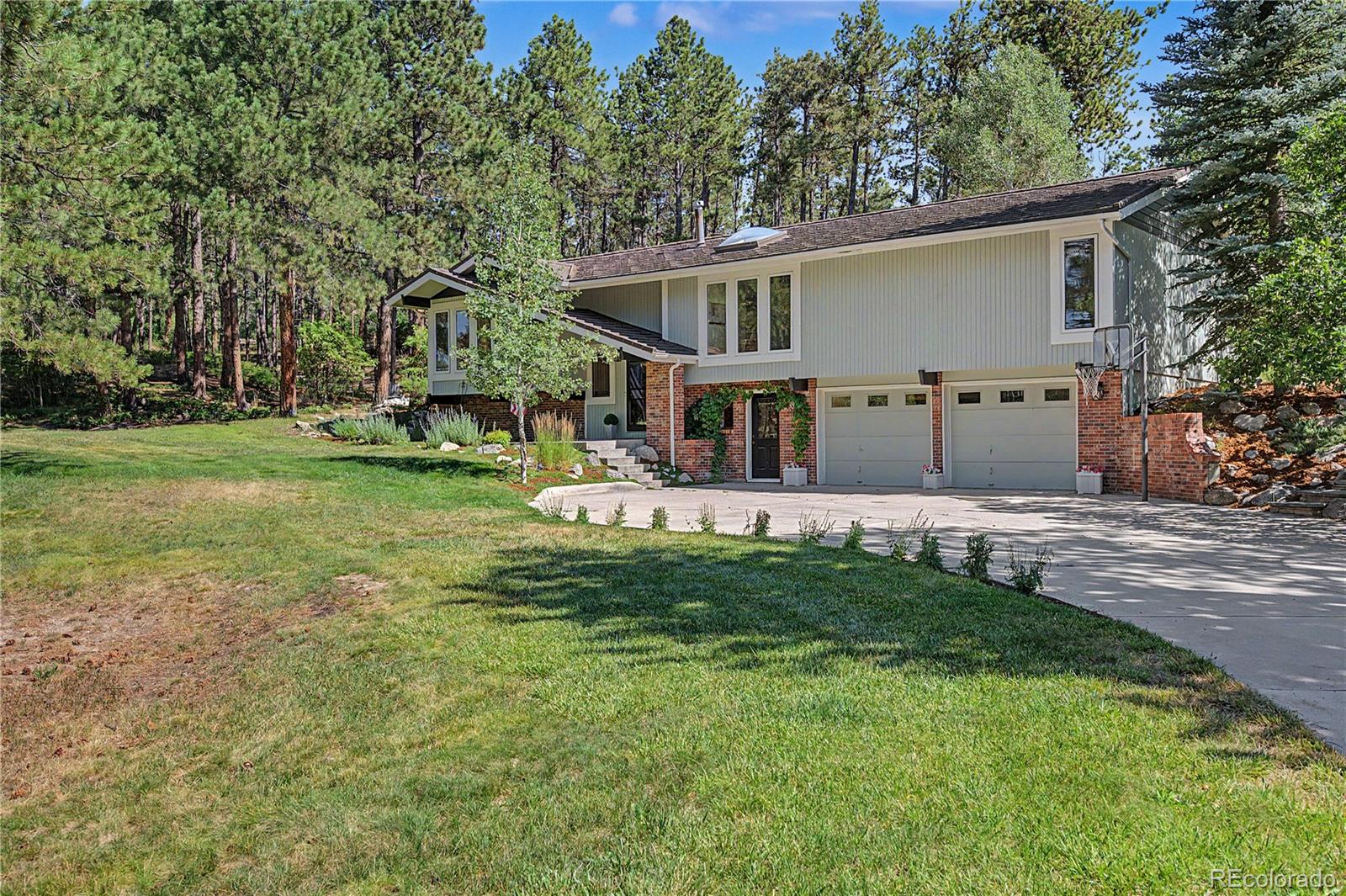 monument&nbsp; House Search Picture