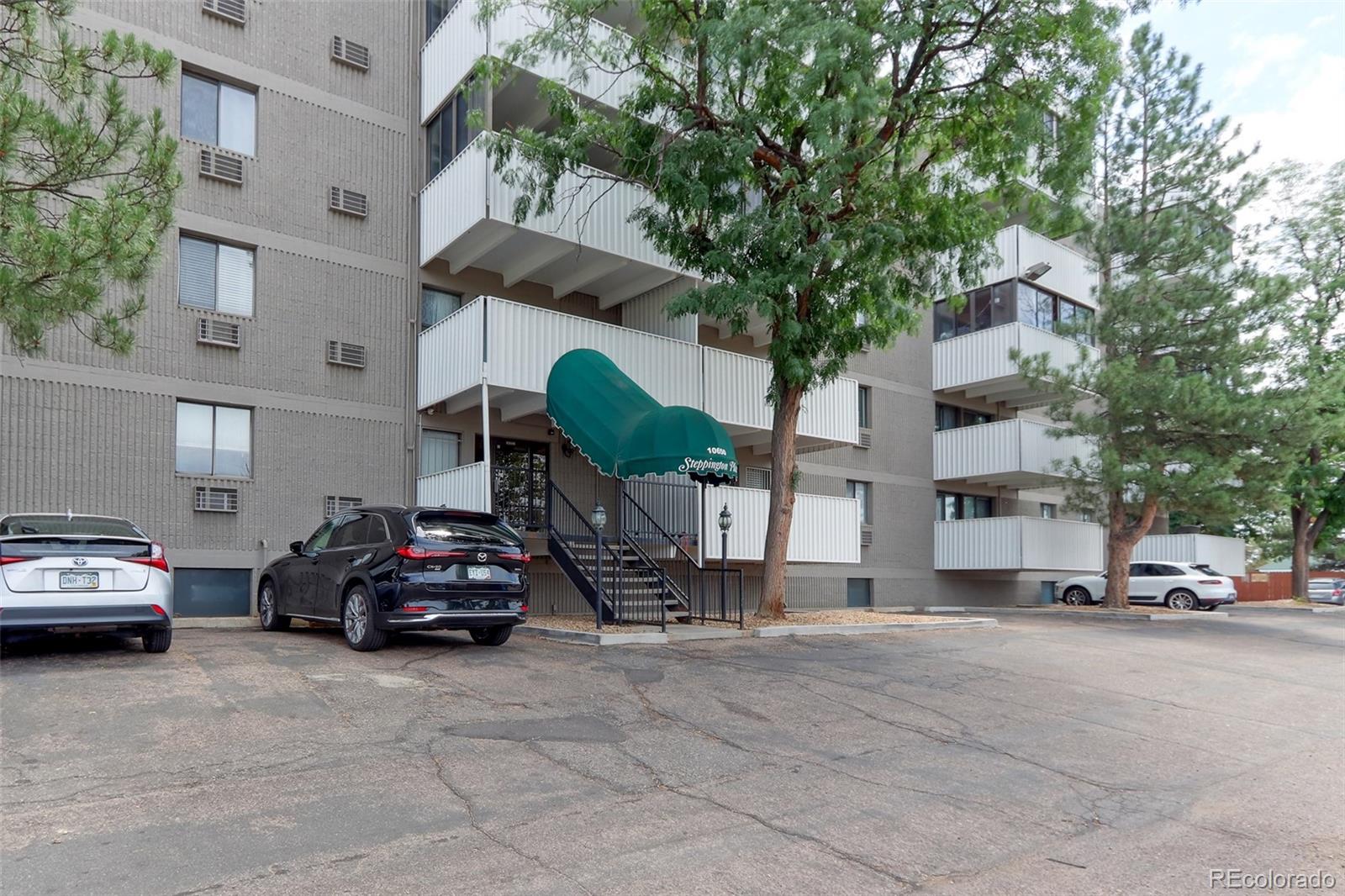  Aurora Condo / Townhome | MLS #: 573214510650 E Tennessee Avenue 104, Aurora Beds: 2 Baths: 2 Price: $175,000