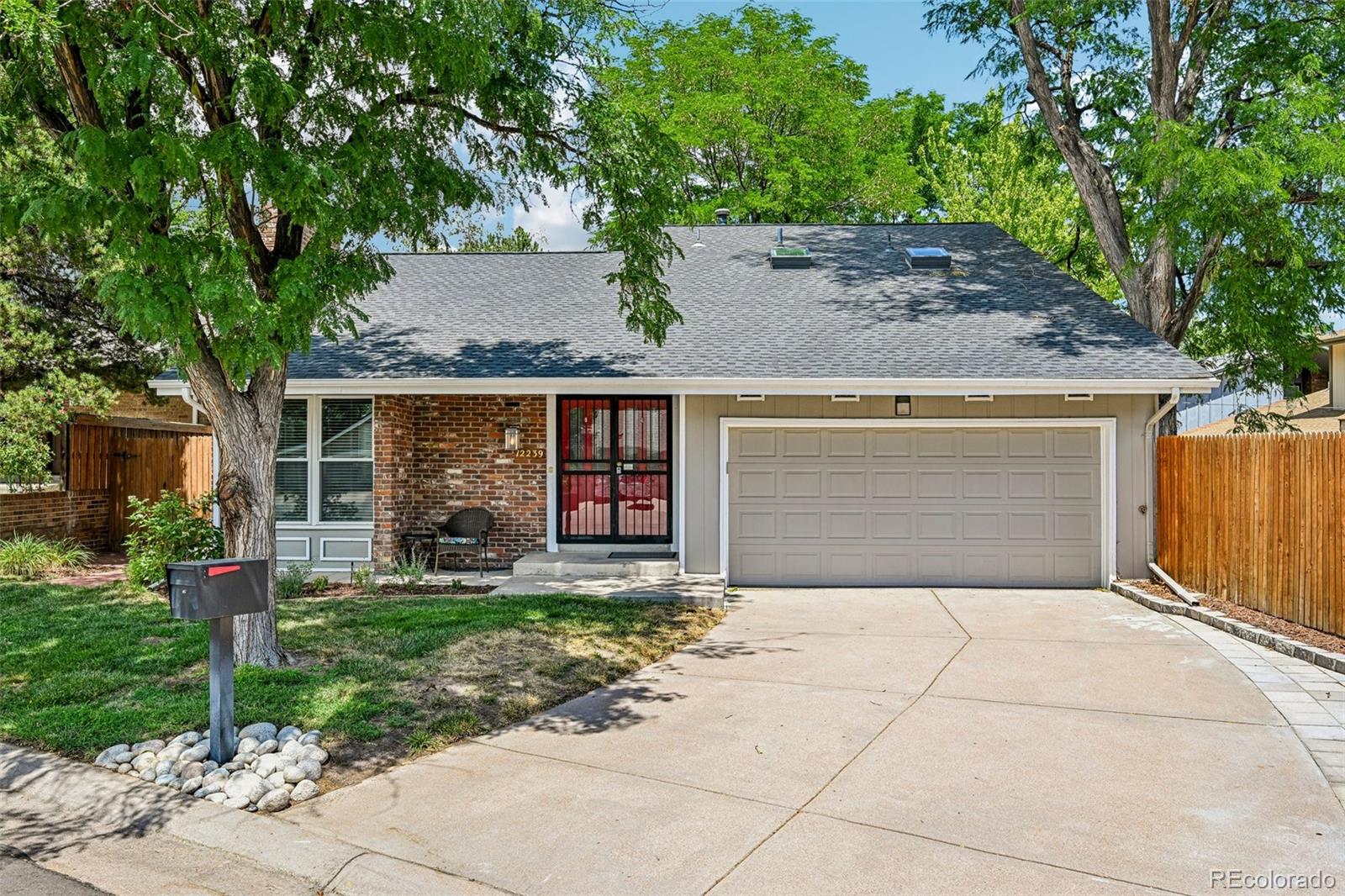 aurora&nbsp; House Search Picture