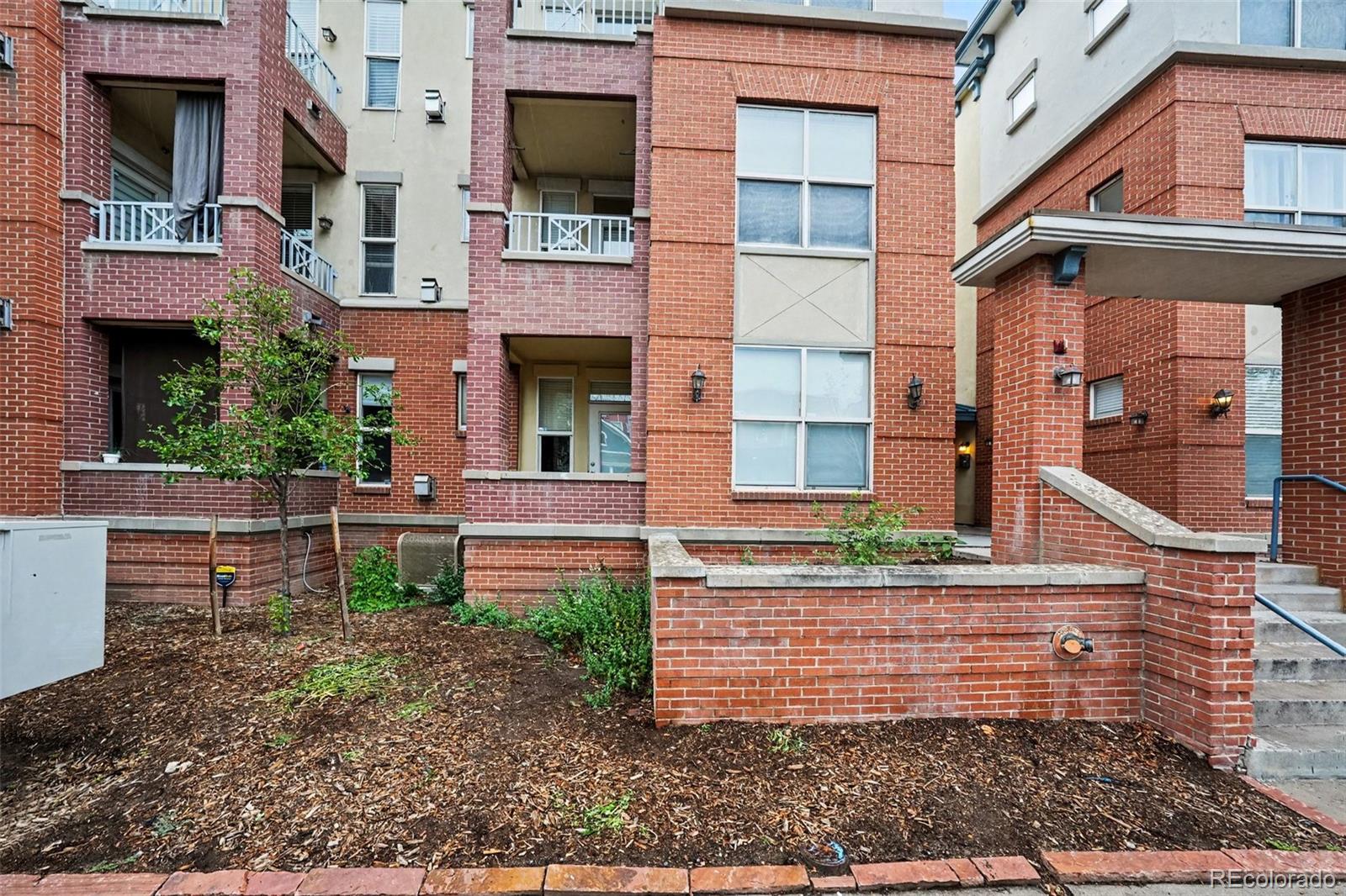  Denver Condo / Townhome | MLS #: 64081761747 N Pearl Street 103, Denver Beds: 2 Baths: 2 Price: $341,000