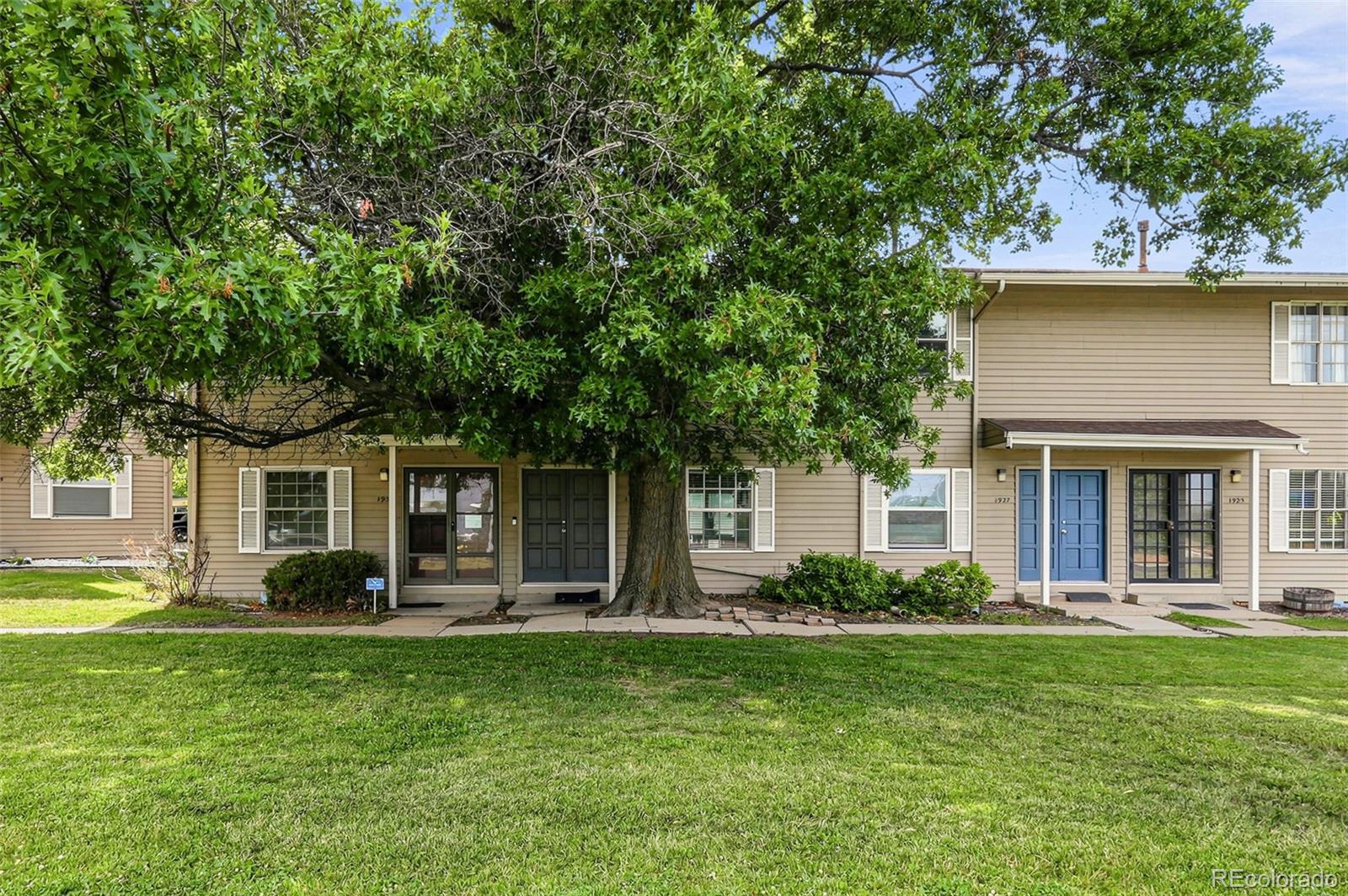  Aurora Home | MLS #: 71896641935 S Peoria Street, Aurora Beds: 3 Baths: 3 Price: $350,000