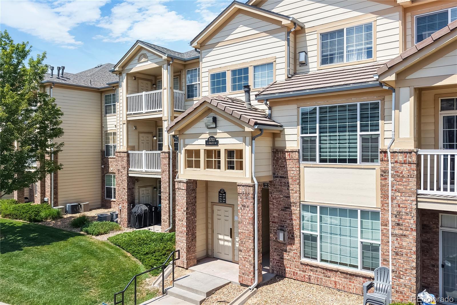 first creekAurora Condo / Townhome | MLS #: 94146945703 N Gibralter Way 205, Aurora Beds: 2 Baths: 2 Price: $245,000