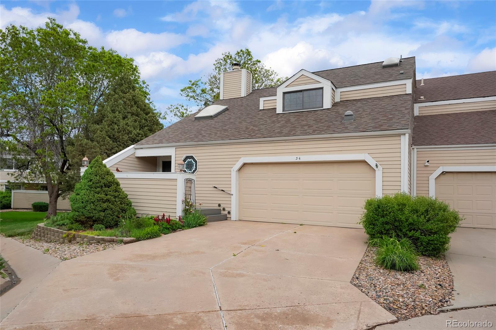 Sunridge Aurora Condo / Townhome | MLS #: 656515354 S Evanston Way , Aurora Beds: 3 Baths: 3 Price: $379,000