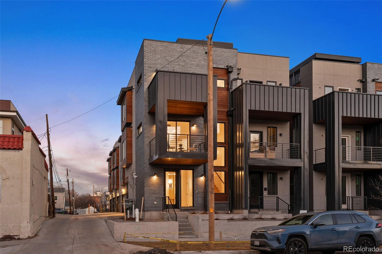 Jefferson Park Denver Condo / Townhome | MLS #: 22100212330  Eliot Street 5, Denver Beds: 2 Baths: 4 Price: $599,900