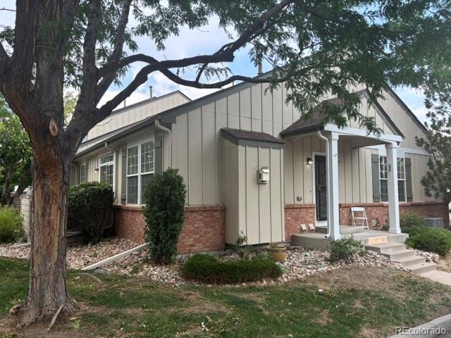847 S Evanston Circle, aurora&nbsp; House Search MLS Picture