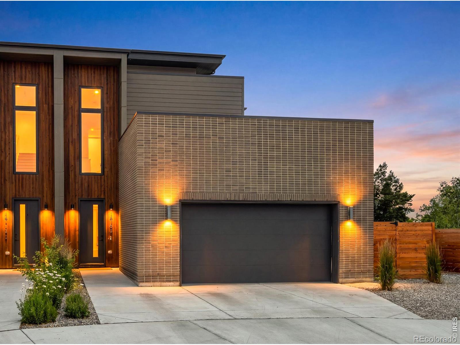 golden&nbsp; House Search Picture