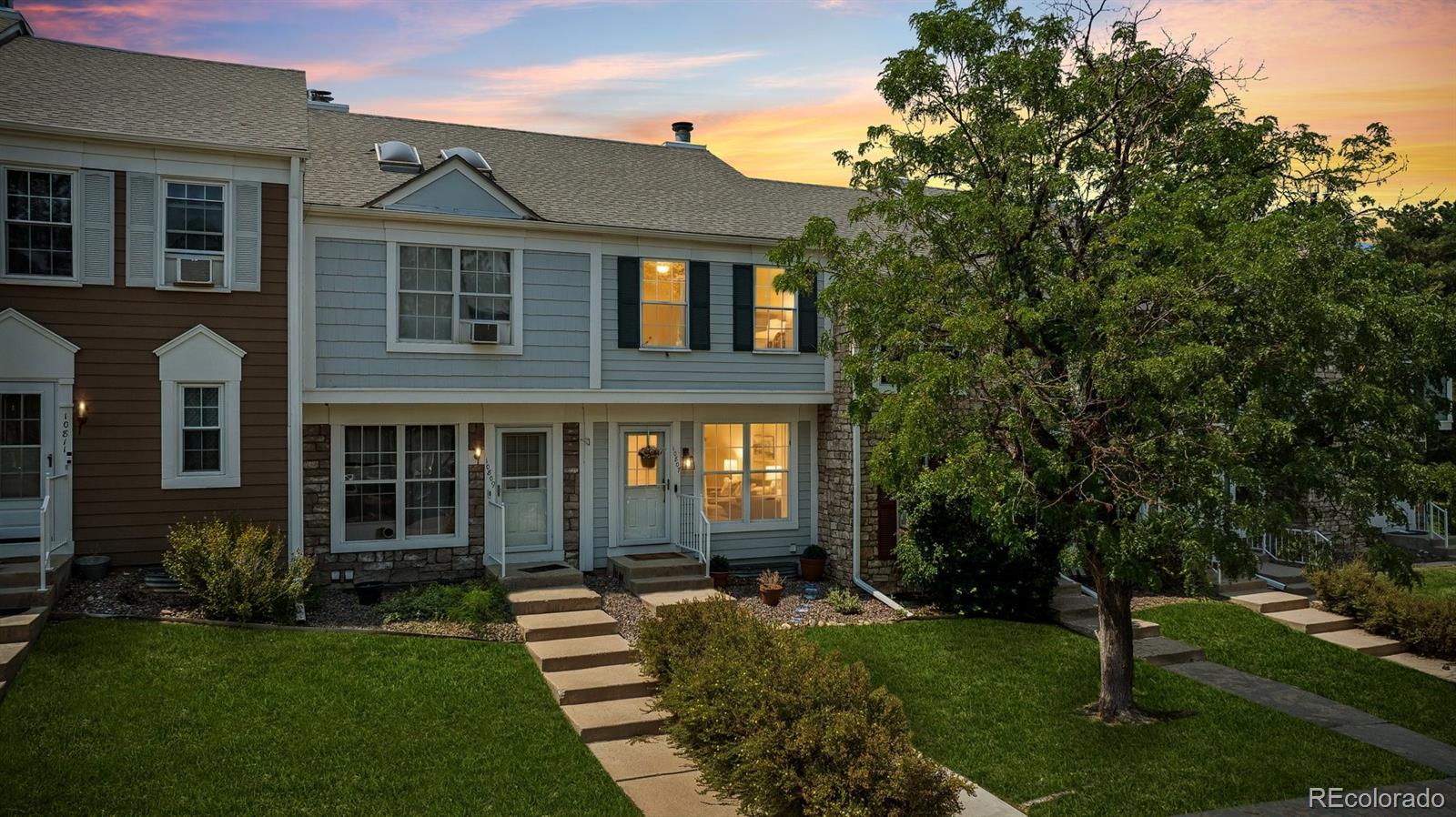  Denver Condo / Townhome | MLS #: 356779310807 W Dartmouth Avenue , Denver Beds: 3 Baths: 3 Price: $425,000