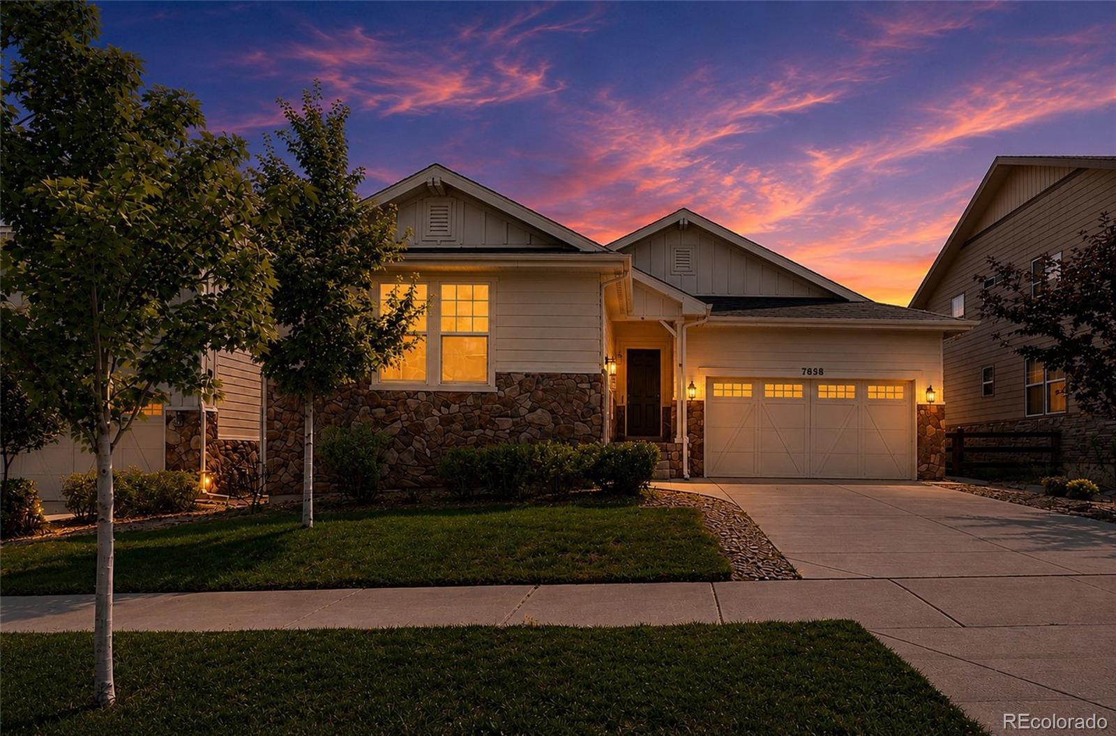 Tallyns Reach Aurora Home | MLS #: 73300267858 S Flat Rock Court, Aurora Beds: 3 Baths: 2 Price: $675,000
