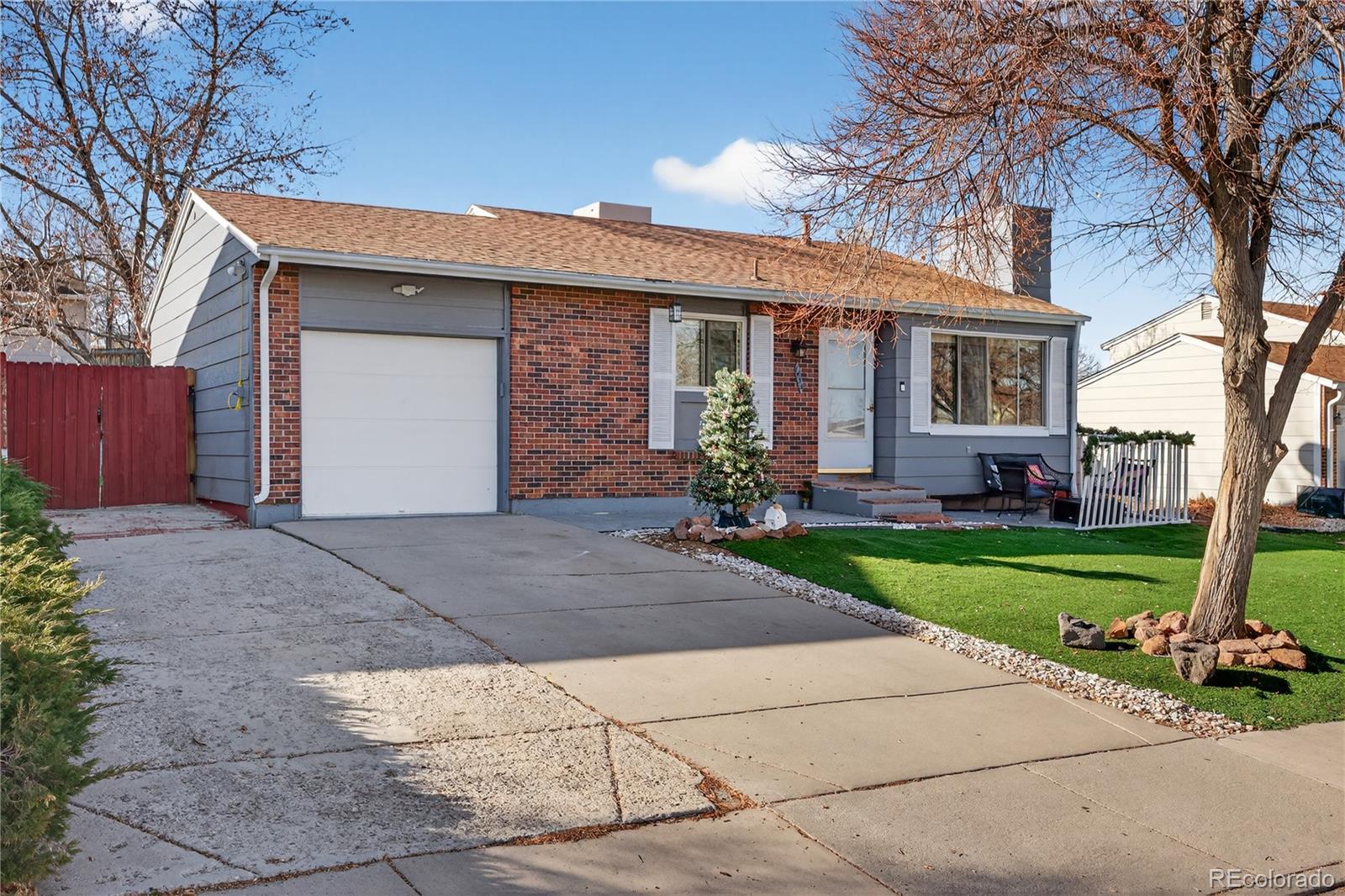 aurora&nbsp; House Search Picture