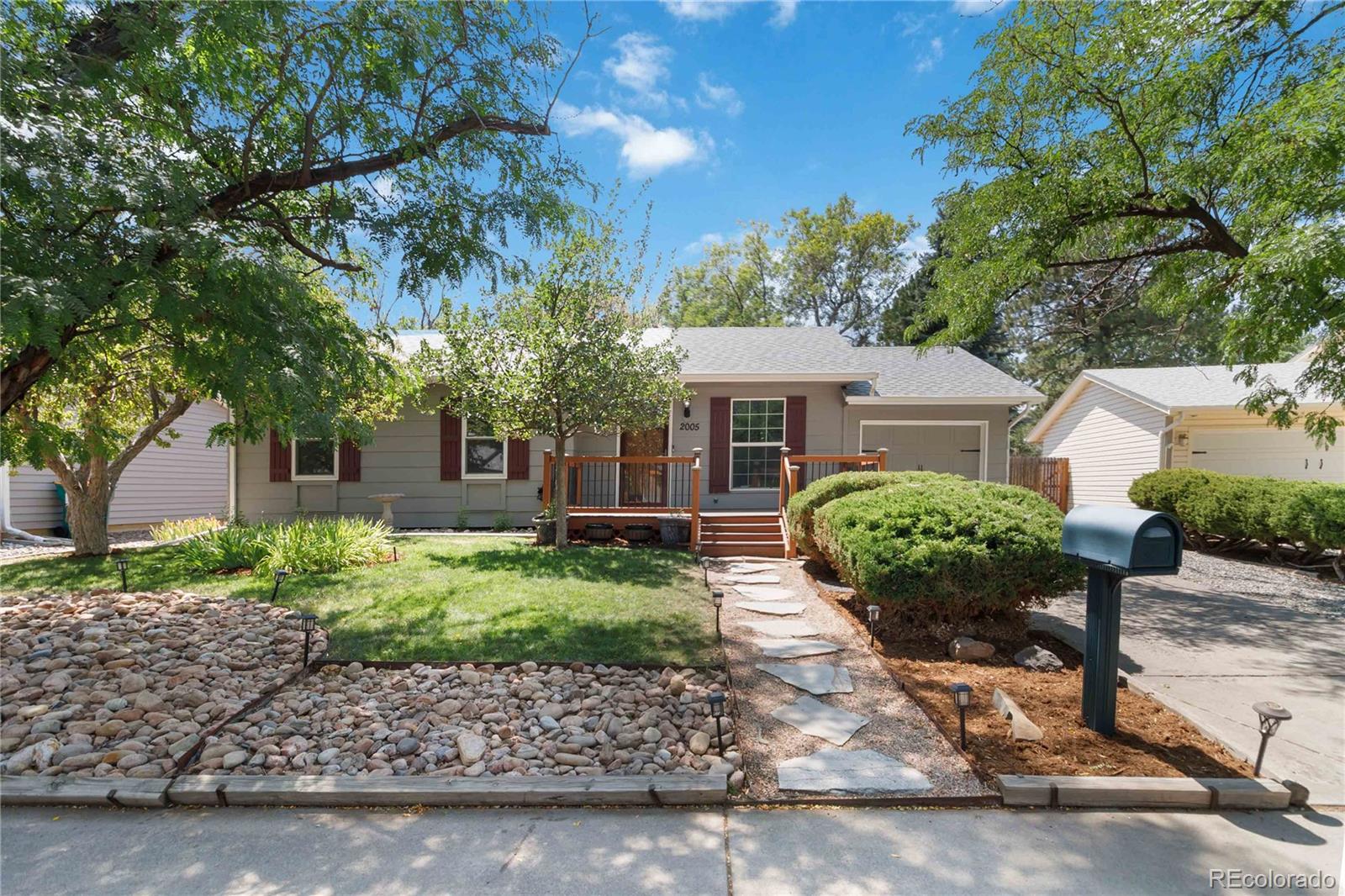 Aurora Home | MLS #: 80600092005 S Ivory Way, Aurora Beds: 3 Baths: 2 Price: $450,000
