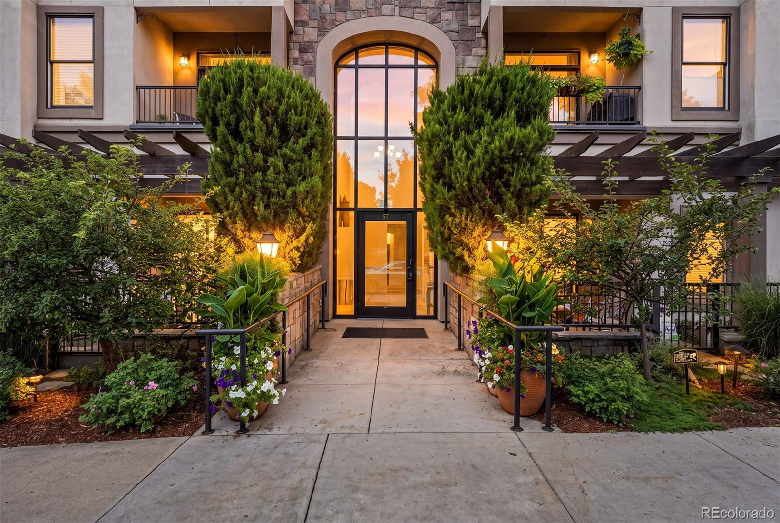  Denver Condo / Townhome | MLS #: 541756957  Garfield Street 105, Denver Beds: 2 Baths: 3 Price: $1,049,000