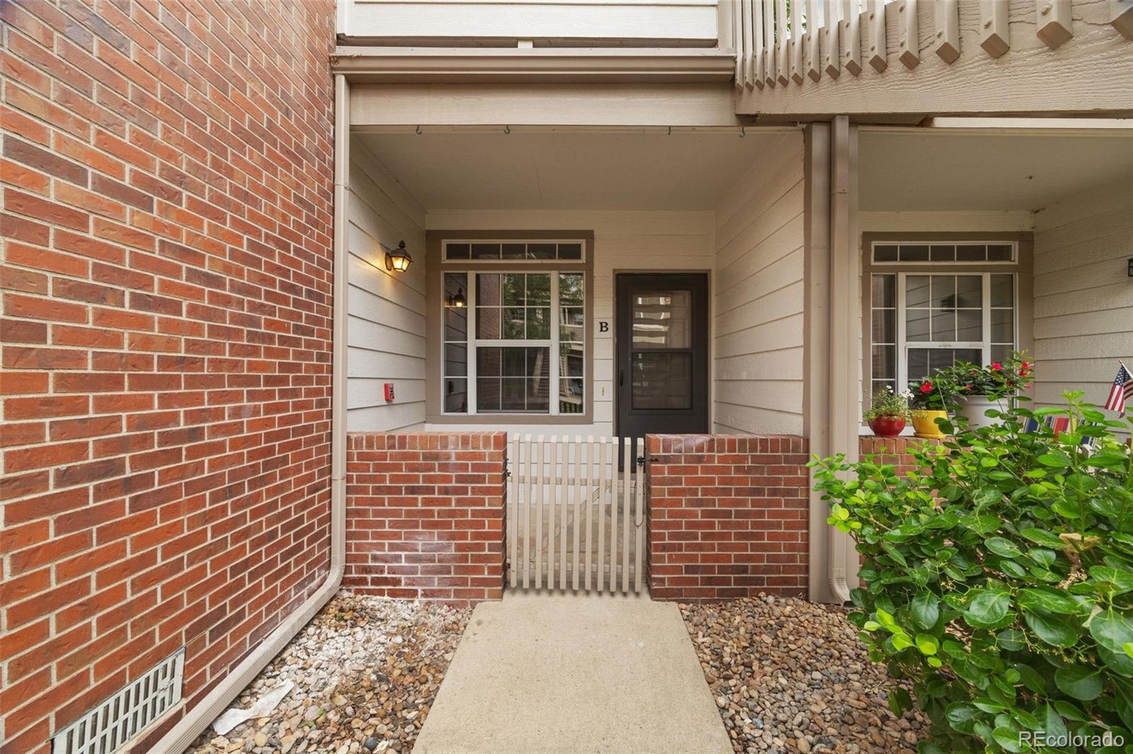 Steeplechase Littleton Condo / Townhome | MLS #: 99588963010 W Prentice Avenue B, Littleton Beds: 2 Baths: 2 Price: $319,000