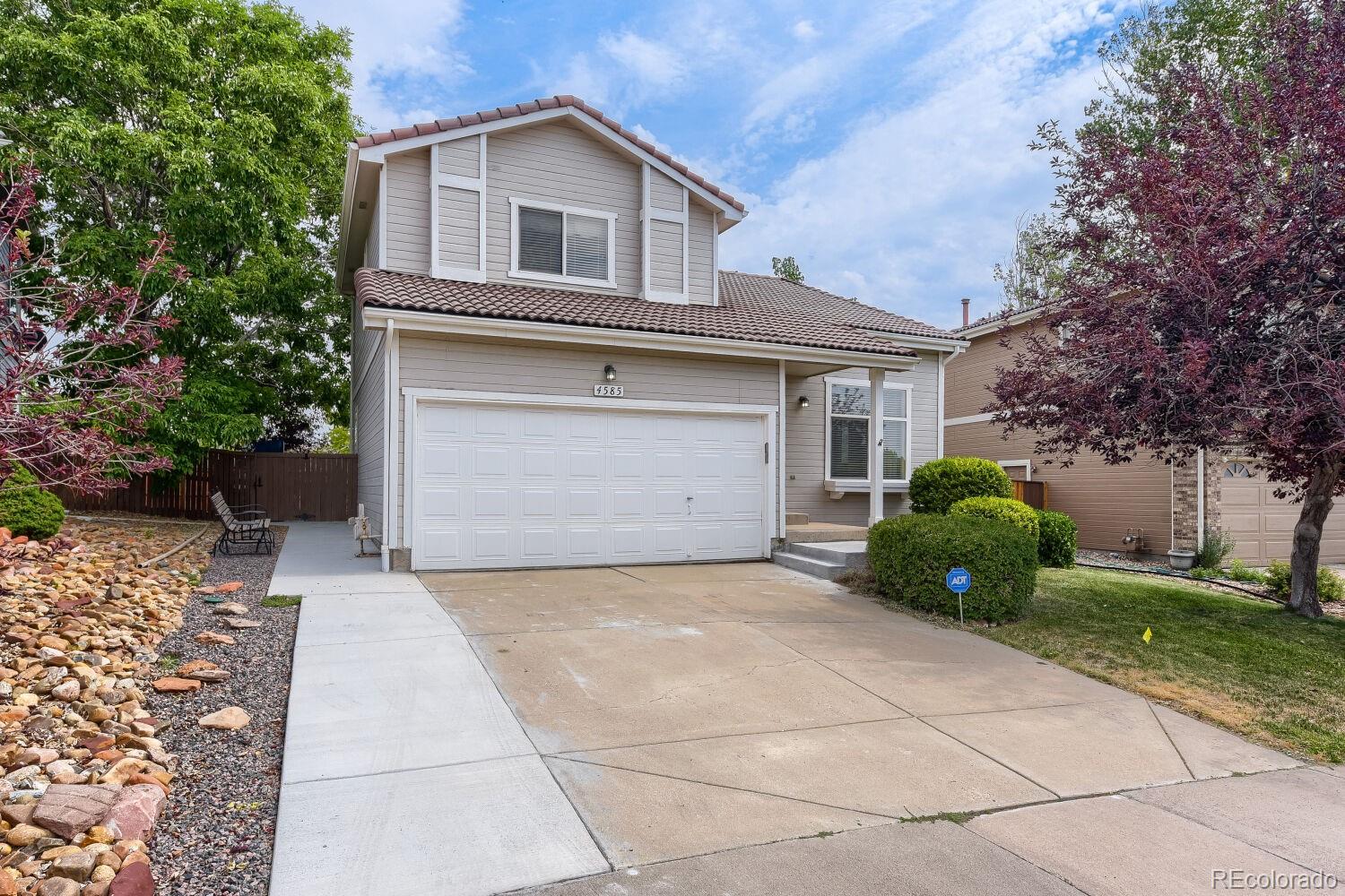  Littleton Home | MLS #: 39449794585  Lyndenwood Circle, Littleton Beds: 2 Baths: 3 Price: $539,000