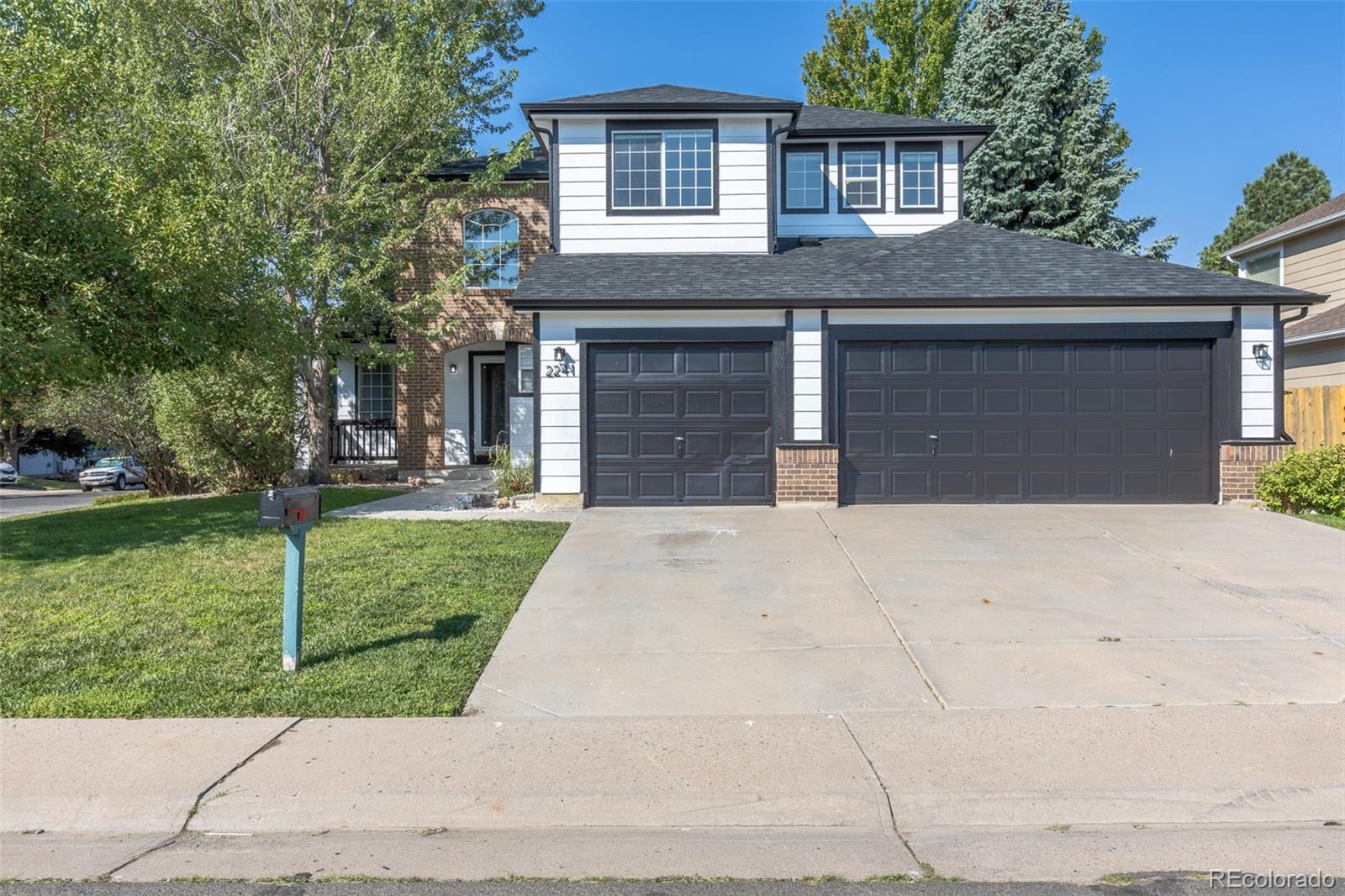 2241 S Walden Street, aurora&nbsp; House Search MLS Picture