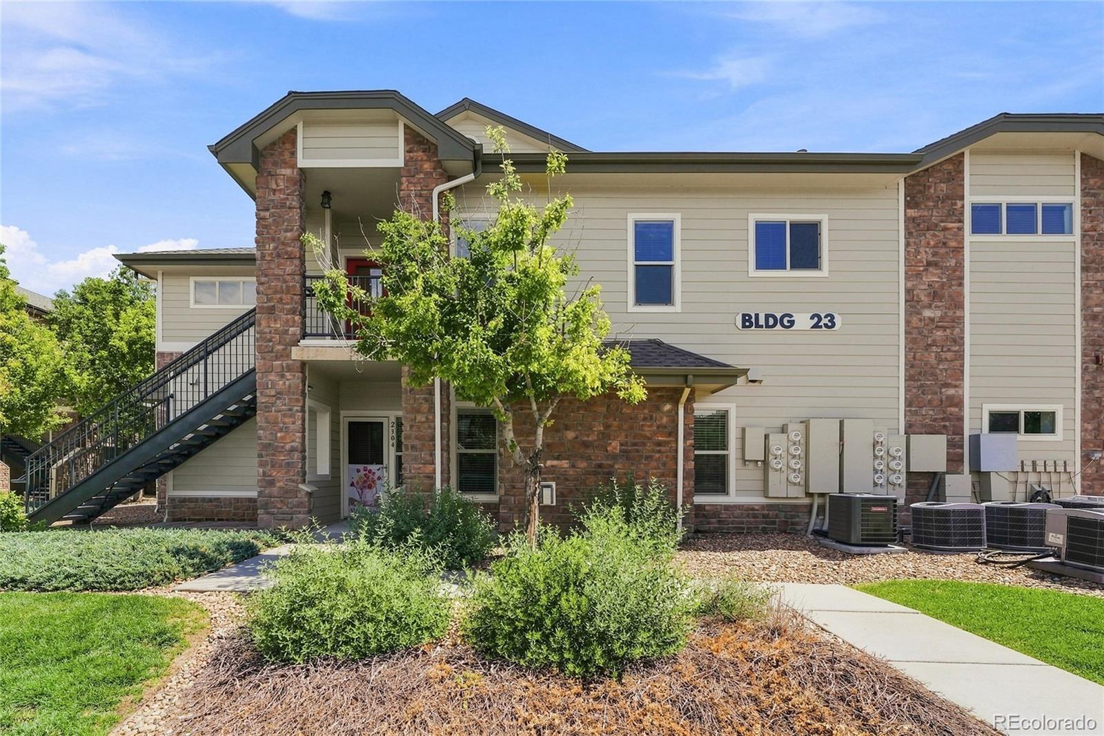 Wildhorse Ridge Denver Condo / Townhome | MLS #: 98698325800  Tower Road 2304, Denver Beds: 2 Baths: 2 Price: $280,000