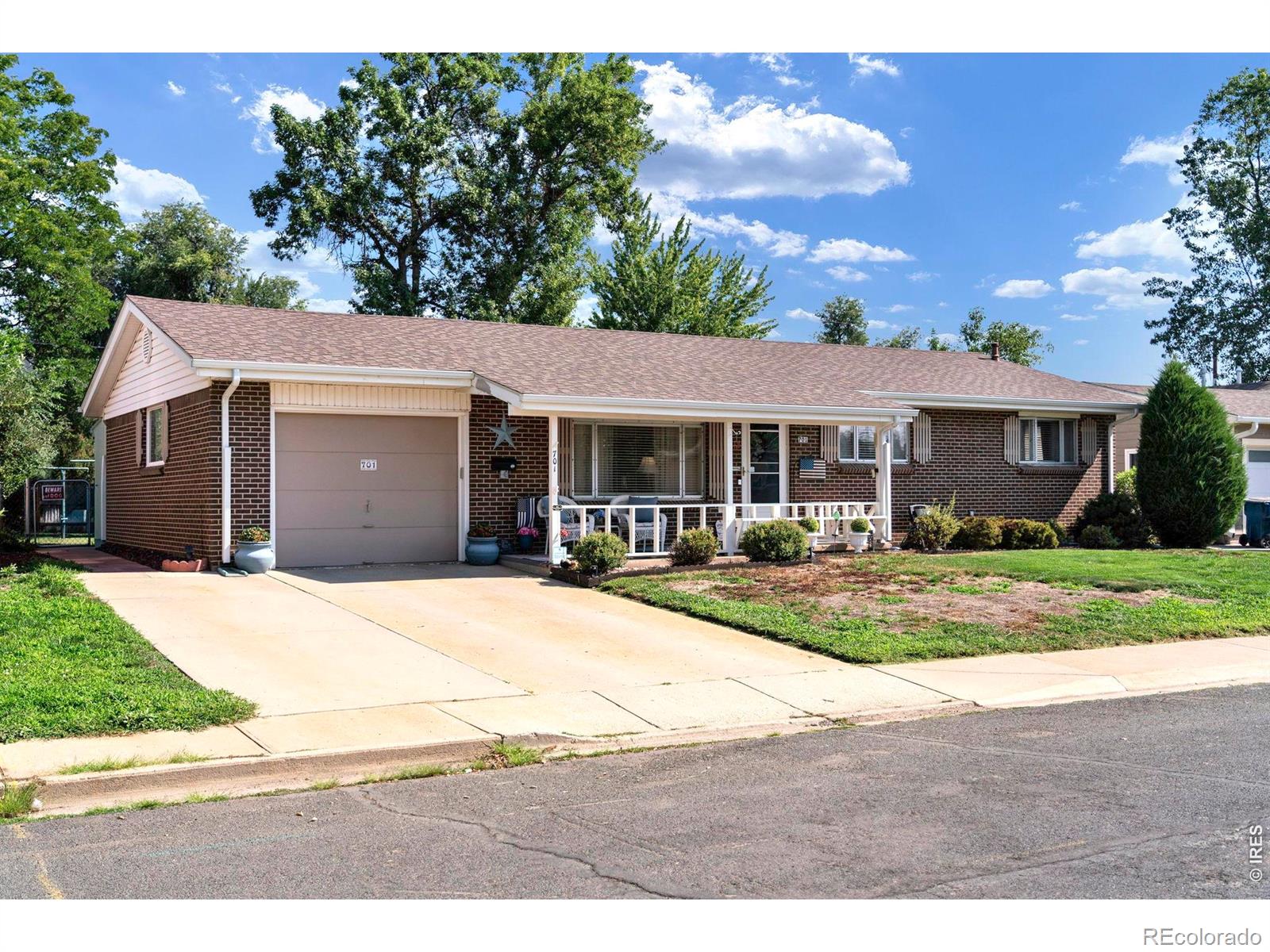 louisville MLS:  Beds:  Baths:  Price: 