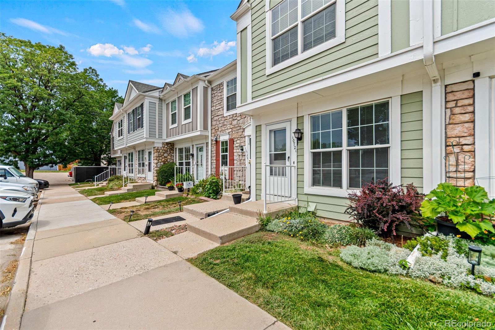  Lakewood Condo / Townhome | MLS #: 847319810721 W Dartmouth Avenue , Lakewood Beds: 2 Baths: 3 Price: $355,000