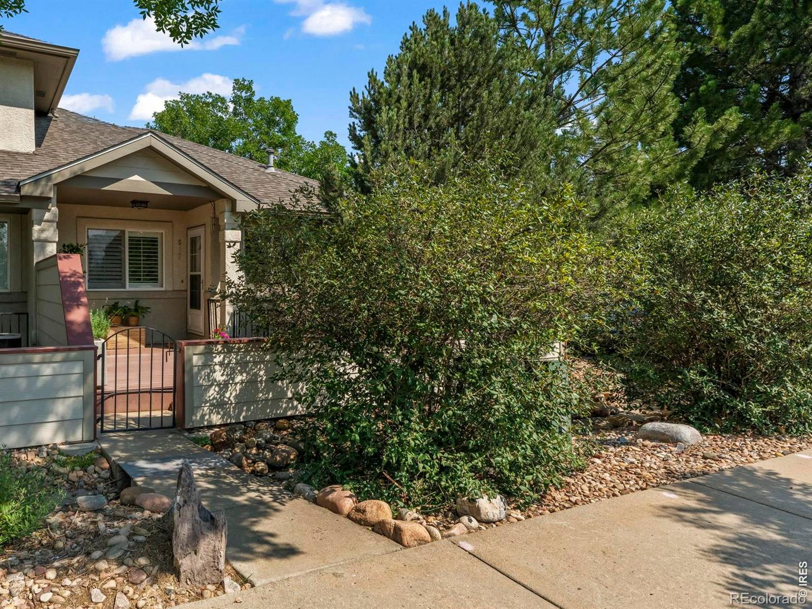 louisville MLS:  Beds:  Baths:  Price: 