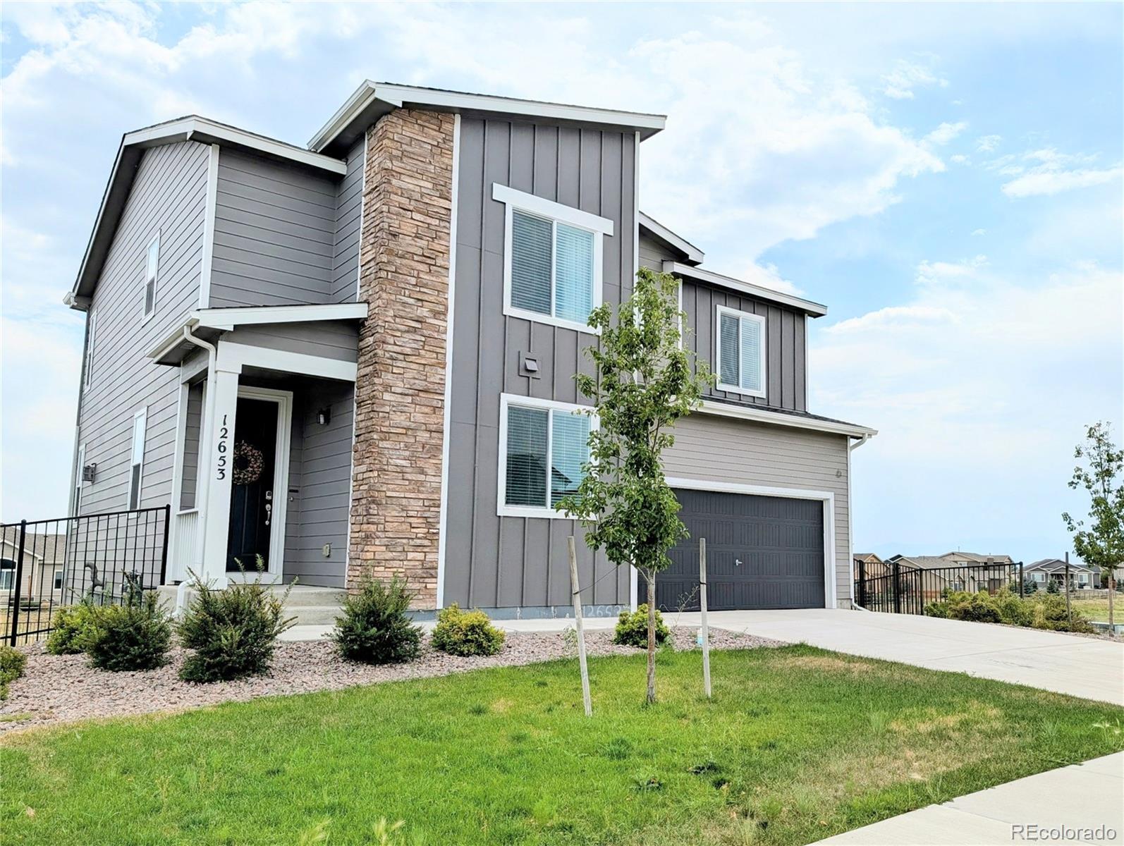  Peyton Home | MLS #: 994891612653  Granite Ridge Drive, Peyton Beds: 5 Baths: 4 Price: $515,000