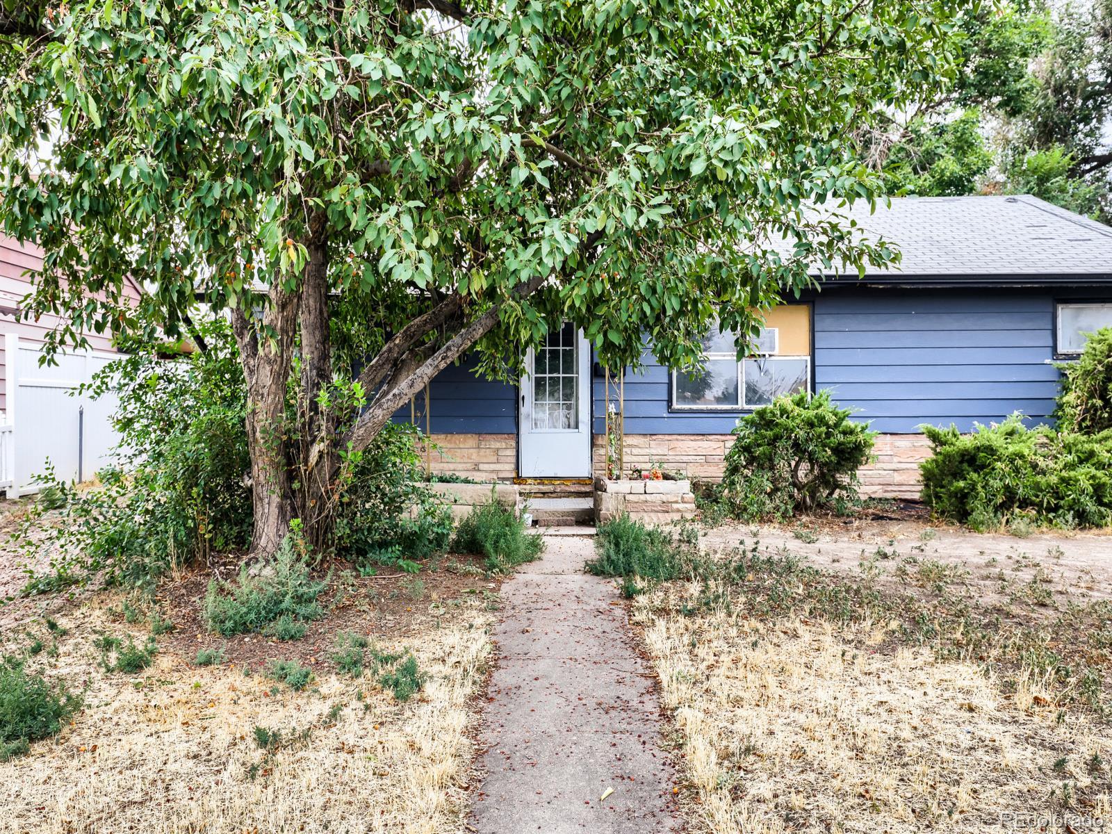  Commerce City Home | MLS #: 70154024290 E 70th Avenue, Commerce City Beds: 3 Baths: 1 Price: $330,000
