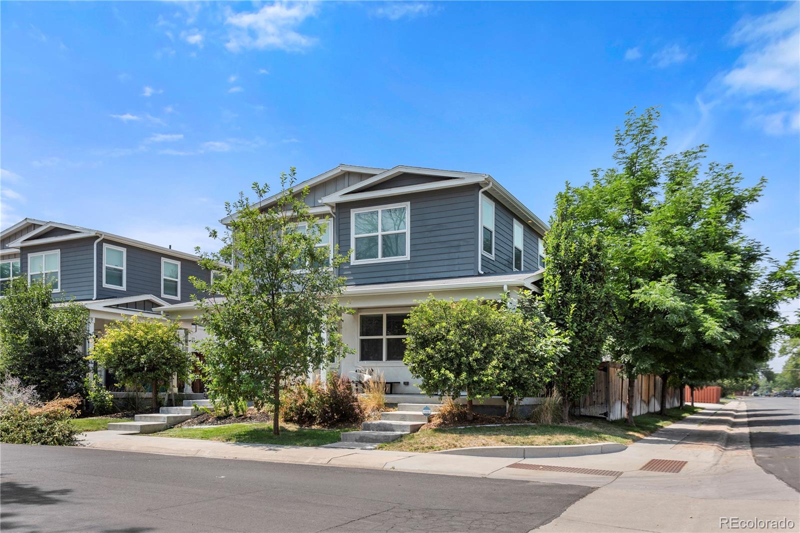  Aurora Condo / Townhome | MLS #: 53668041797  Alton Street , Aurora Beds: 3 Baths: 3 Price: $550,000